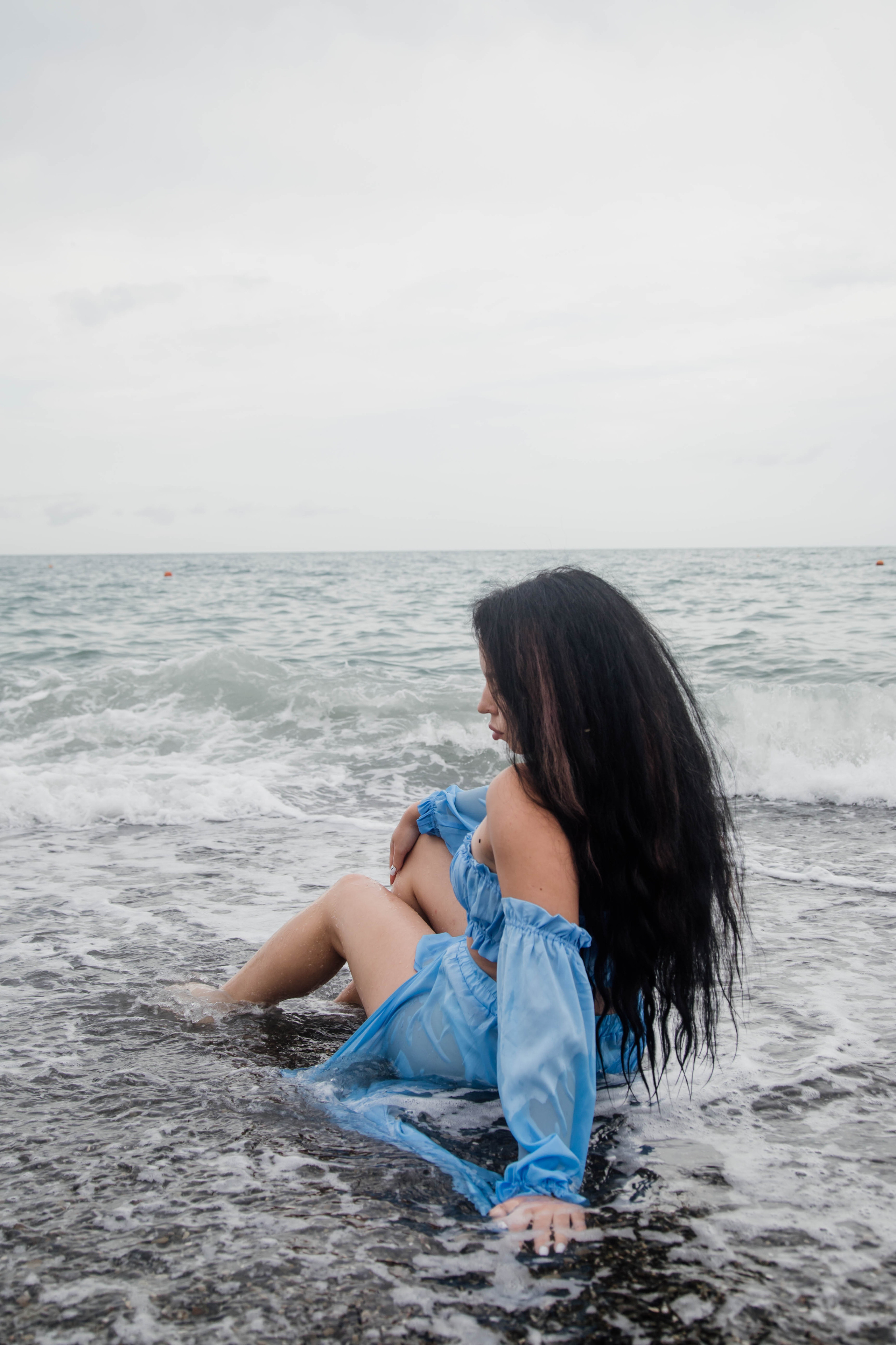 Портретная фотосессия для Арины на пляже. Свадебный, семейный, детский фотограф в Сочи Виолетта Александрова