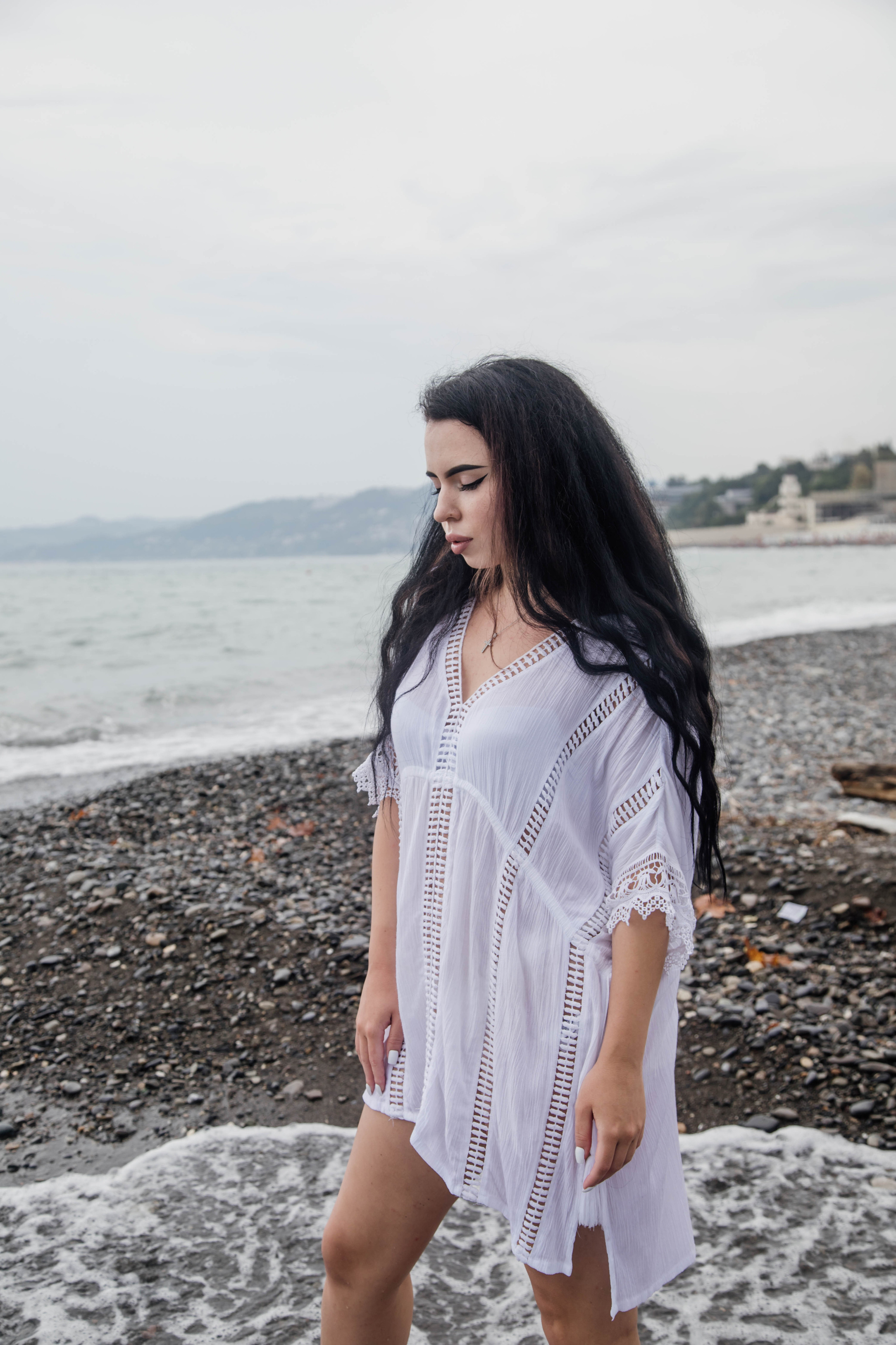 Портретная фотосессия для Арины на пляже. Свадебный, семейный, детский фотограф в Сочи Виолетта Александрова