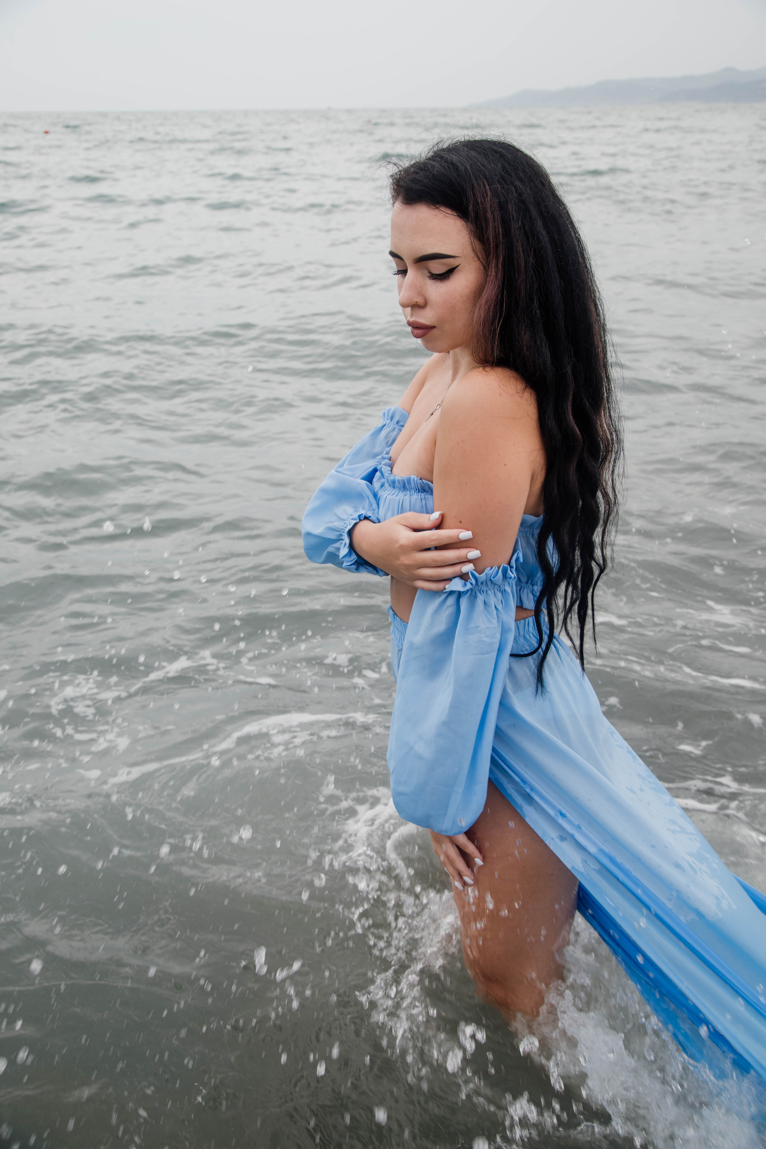 Портретная фотосессия для Арины на пляже. Свадебный, семейный, детский фотограф в Сочи Виолетта Александрова