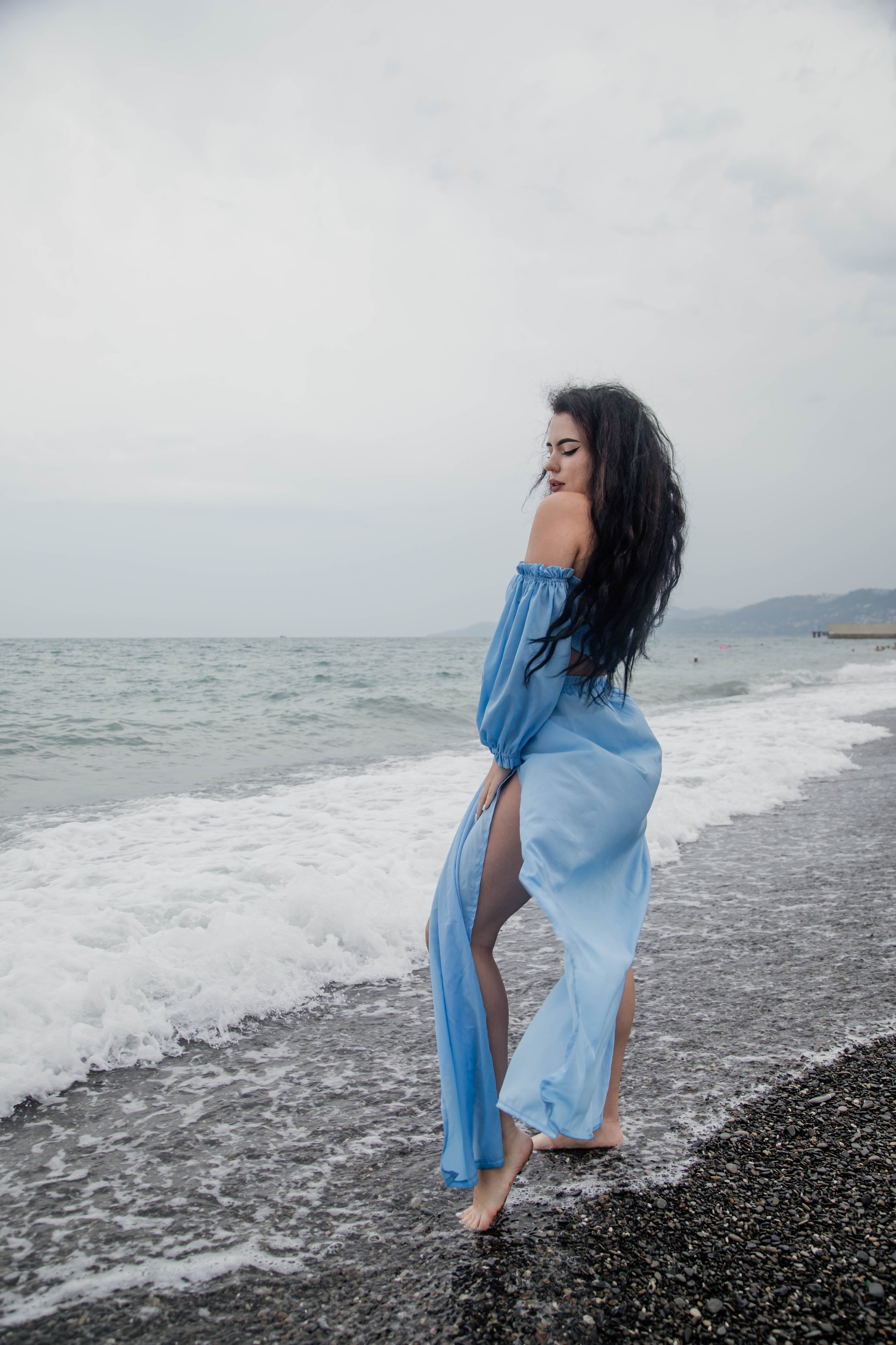 Портретная фотосессия для Арины на пляже. Свадебный, семейный, детский фотограф в Сочи Виолетта Александрова