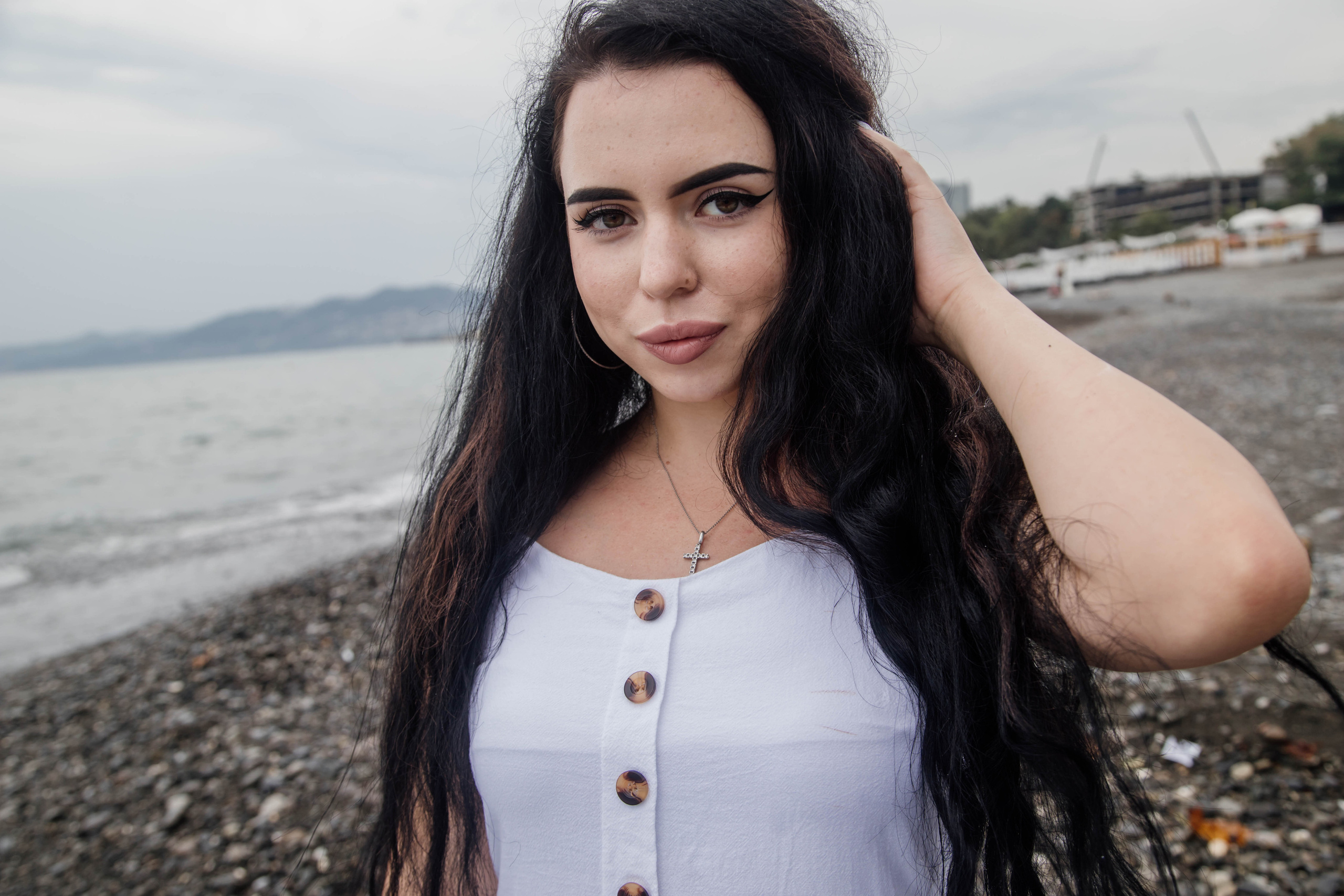 Портретная фотосессия для Арины на пляже. Свадебный, семейный, детский фотограф в Сочи Виолетта Александрова