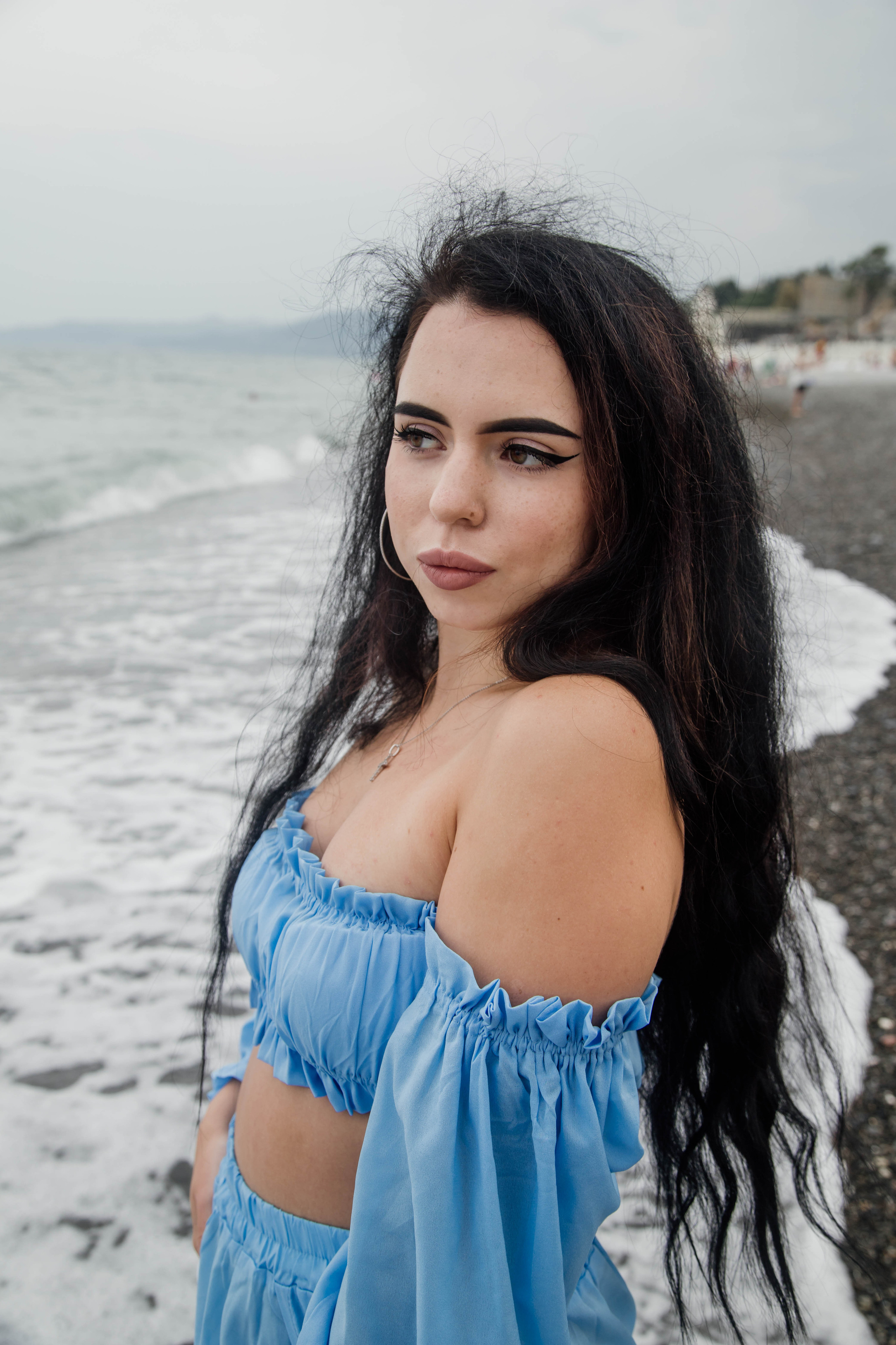 Портретная фотосессия для Арины на пляже. Свадебный, семейный, детский фотограф в Сочи Виолетта Александрова