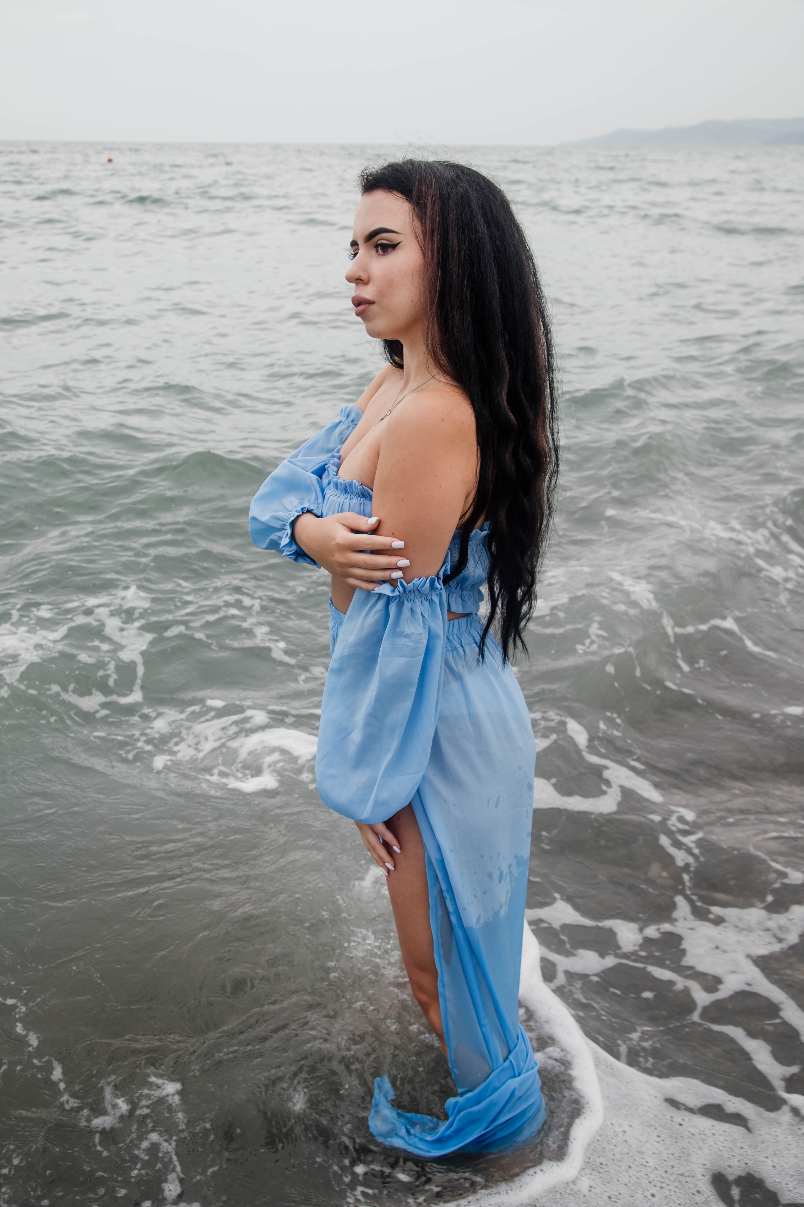 Портретная фотосессия для Арины на пляже. Свадебный, семейный, детский фотограф в Сочи Виолетта Александрова