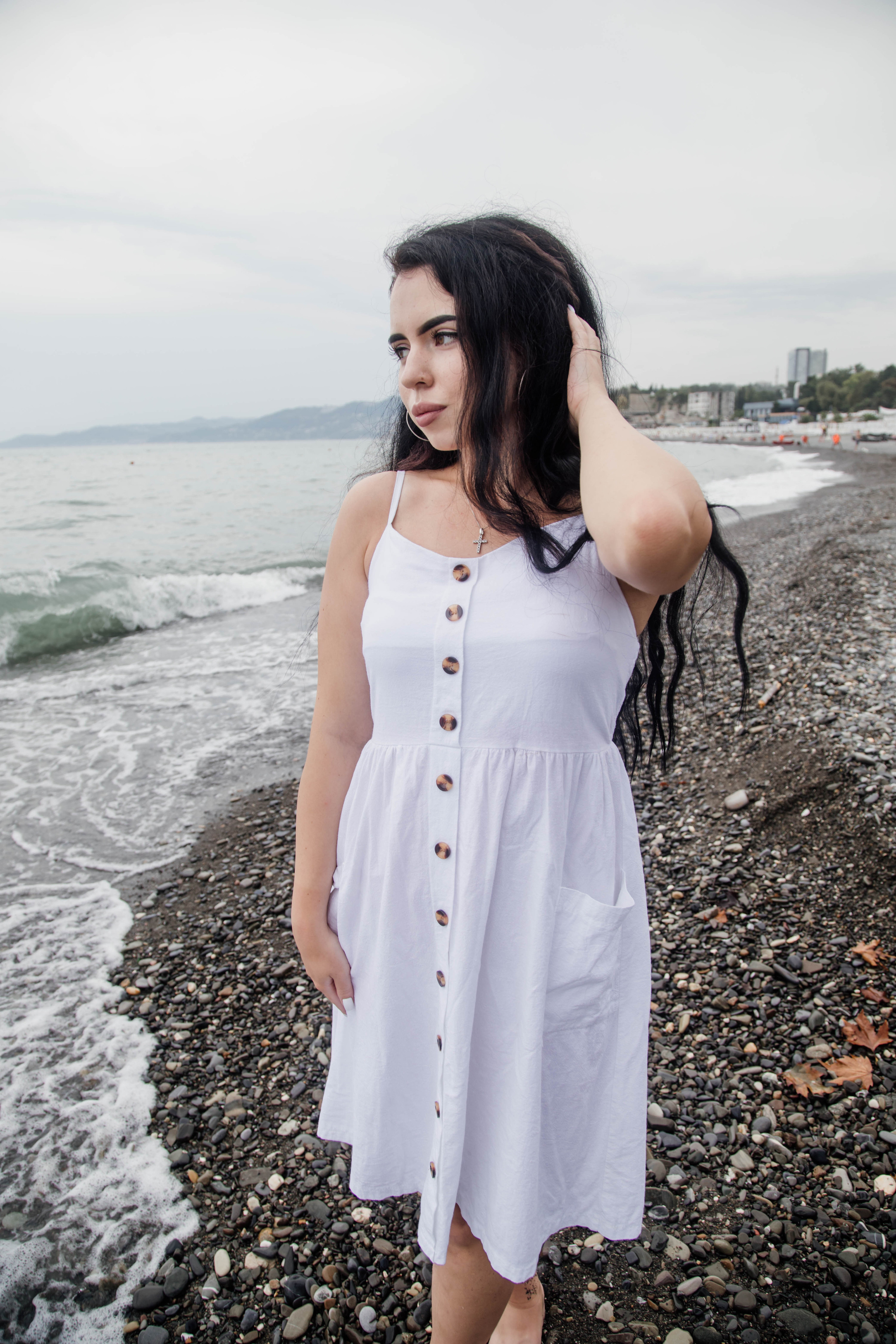 Портретная фотосессия для Арины на пляже. Свадебный, семейный, детский фотограф в Сочи Виолетта Александрова