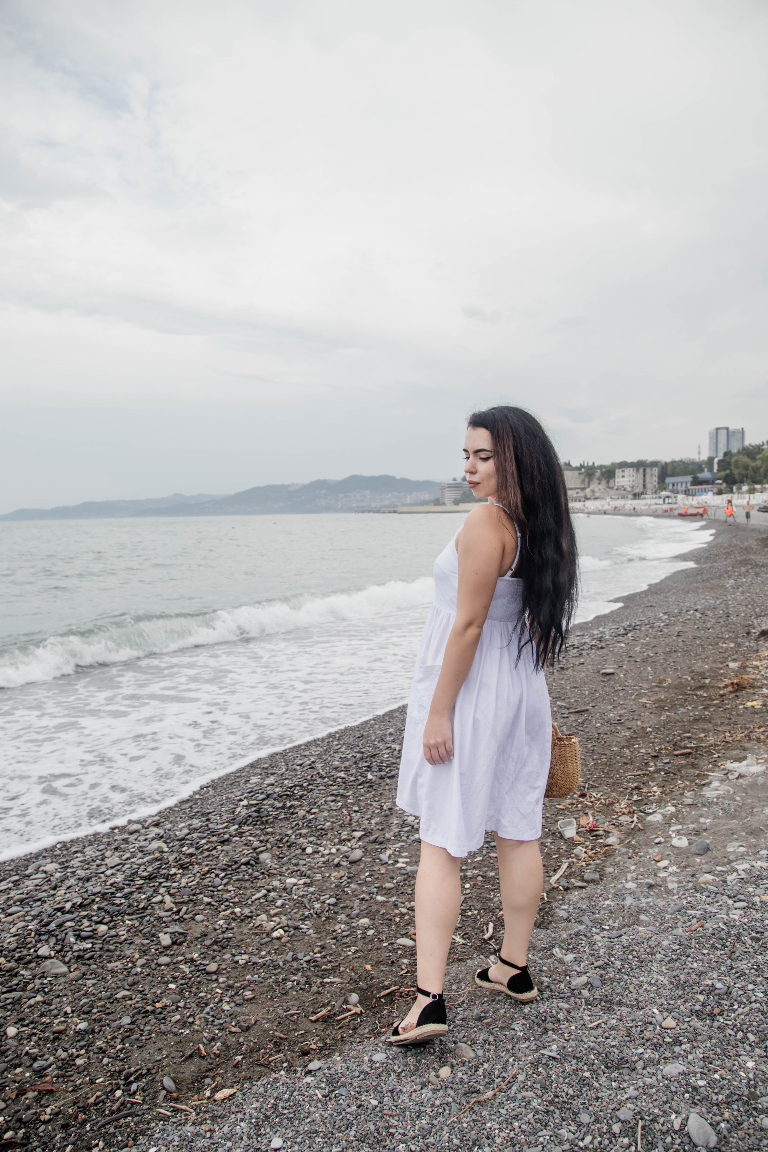 Портретная фотосессия для Арины на пляже. Свадебный, семейный, детский фотограф в Сочи Виолетта Александрова