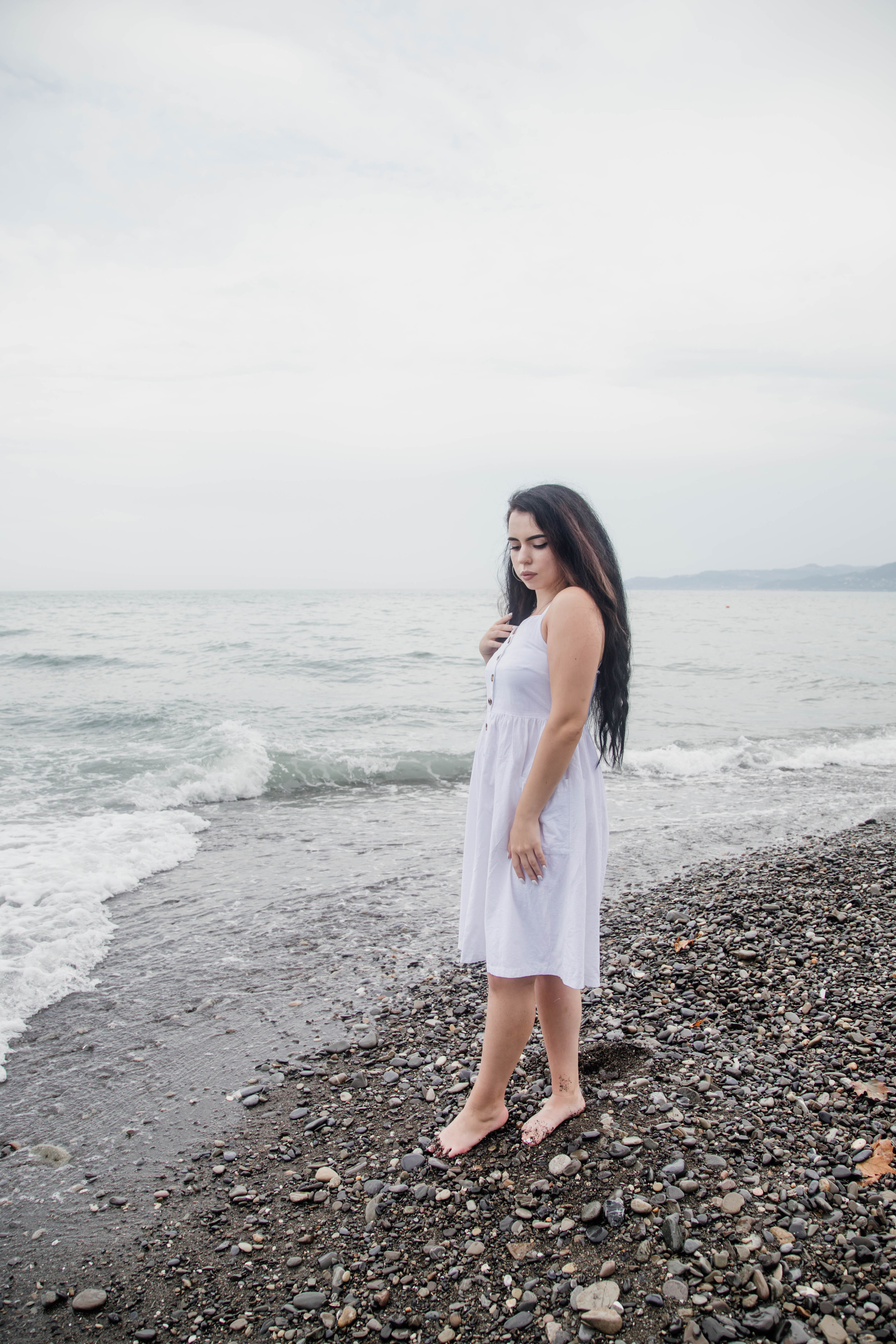 Портретная фотосессия для Арины на пляже. Свадебный, семейный, детский фотограф в Сочи Виолетта Александрова