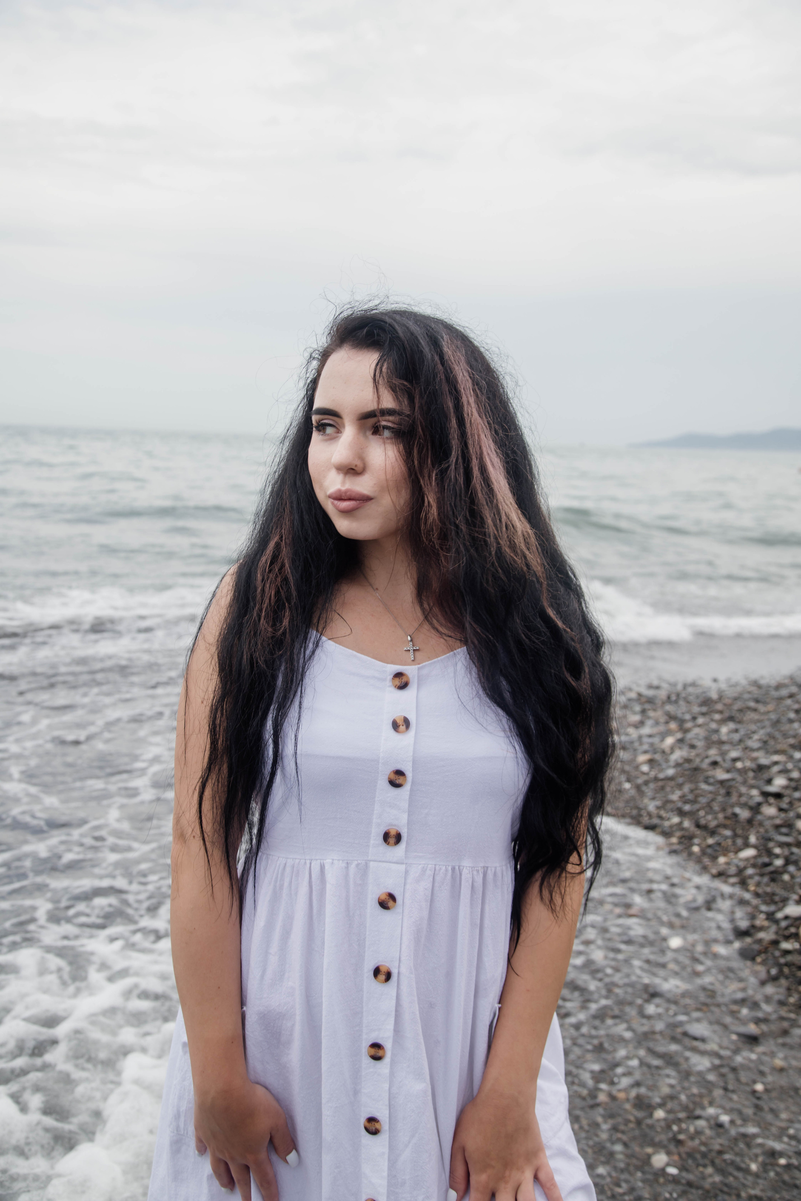 Портретная фотосессия для Арины на пляже. Свадебный, семейный, детский фотограф в Сочи Виолетта Александрова