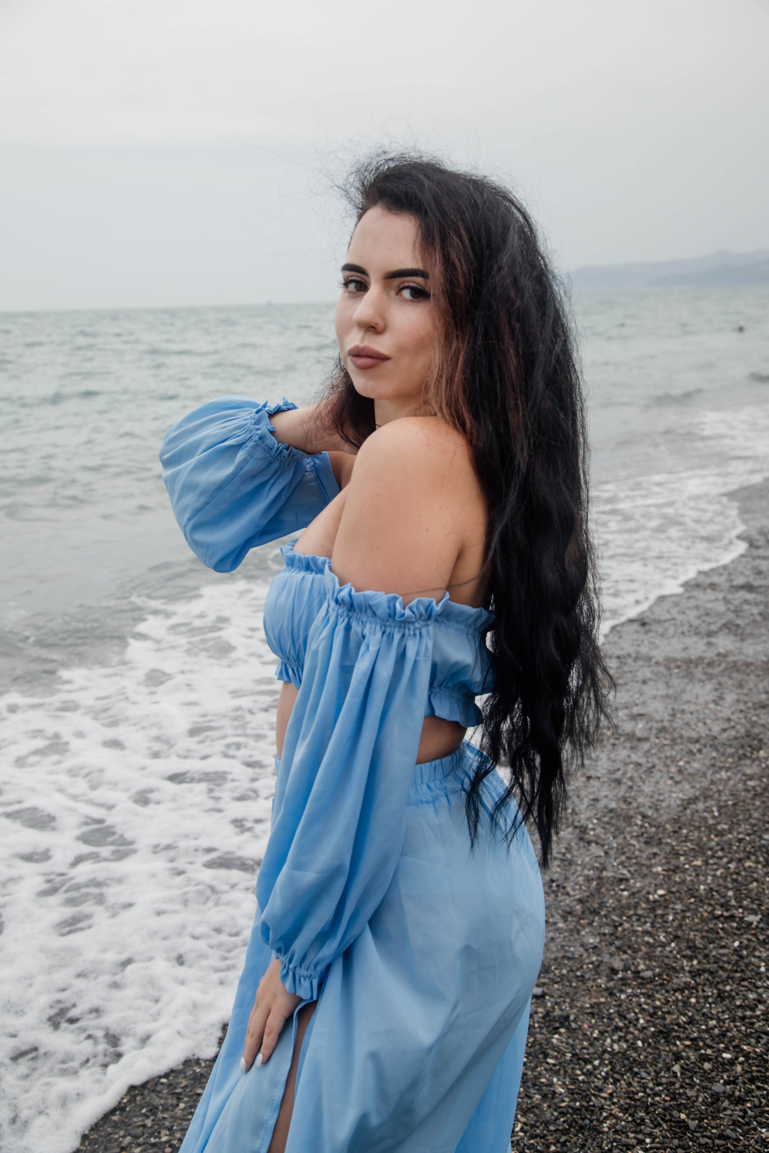 Портретная фотосессия для Арины на пляже. Свадебный, семейный, детский фотограф в Сочи Виолетта Александрова