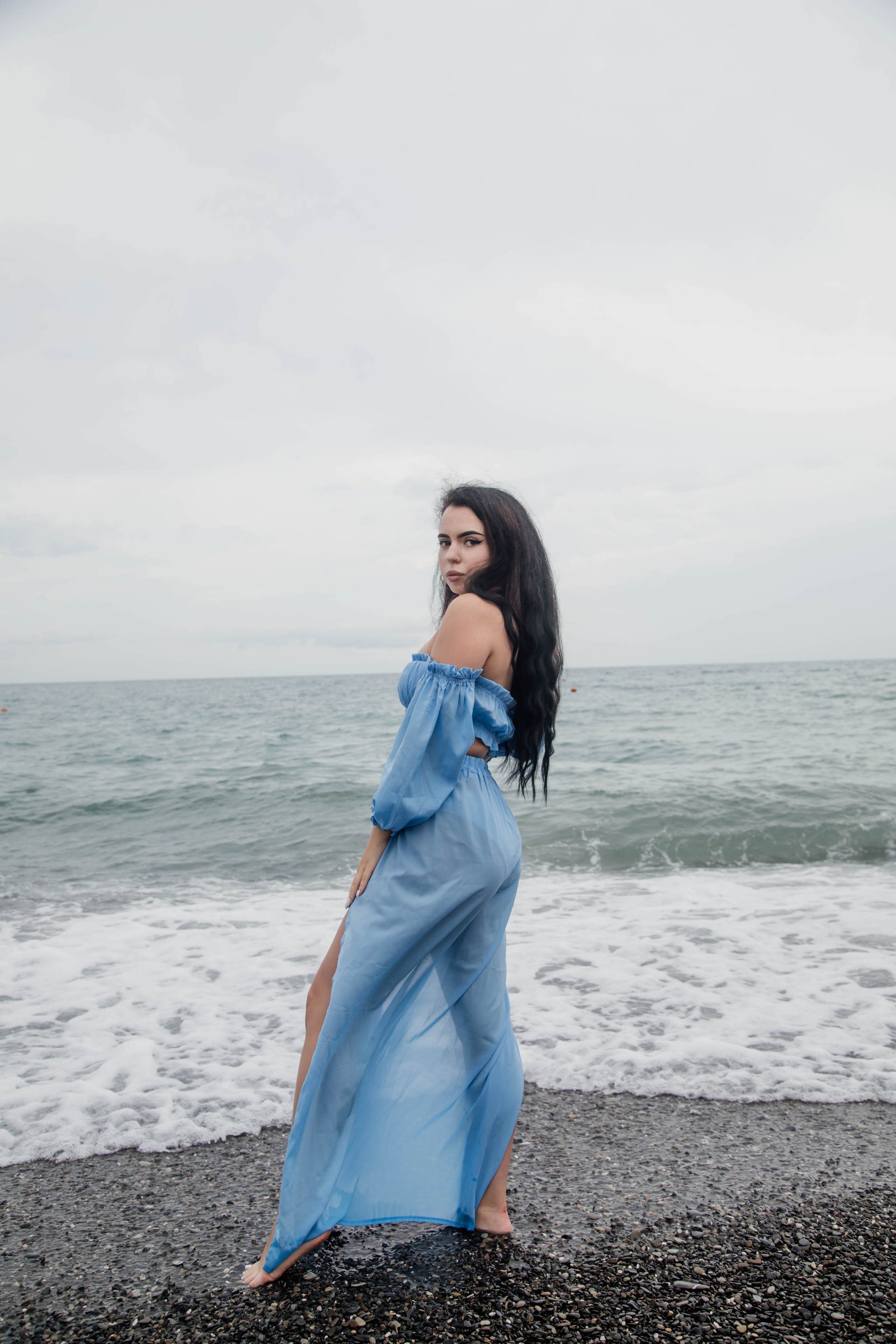 Портретная фотосессия для Арины на пляже. Свадебный, семейный, детский фотограф в Сочи Виолетта Александрова