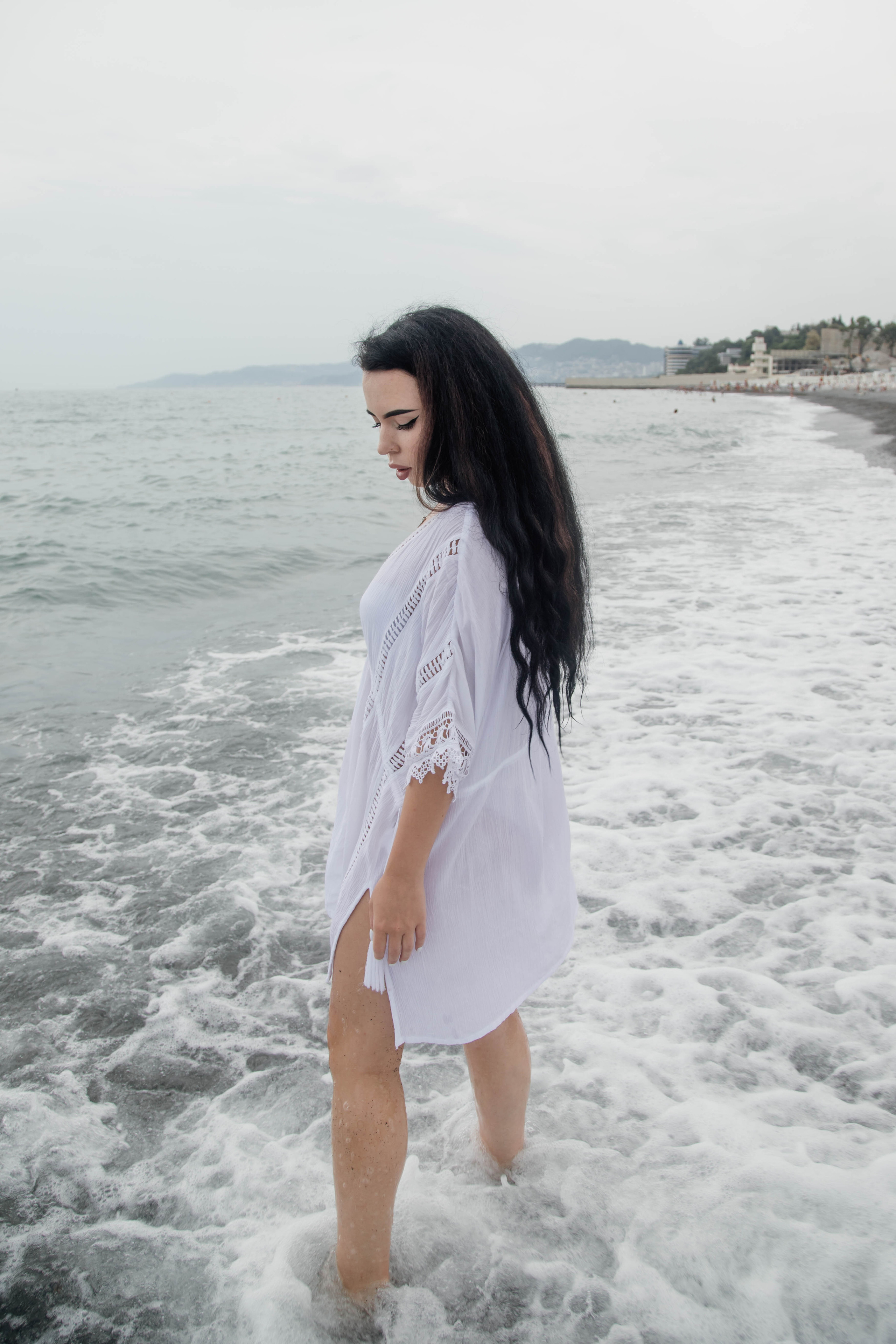 Портретная фотосессия для Арины на пляже. Свадебный, семейный, детский фотограф в Сочи Виолетта Александрова