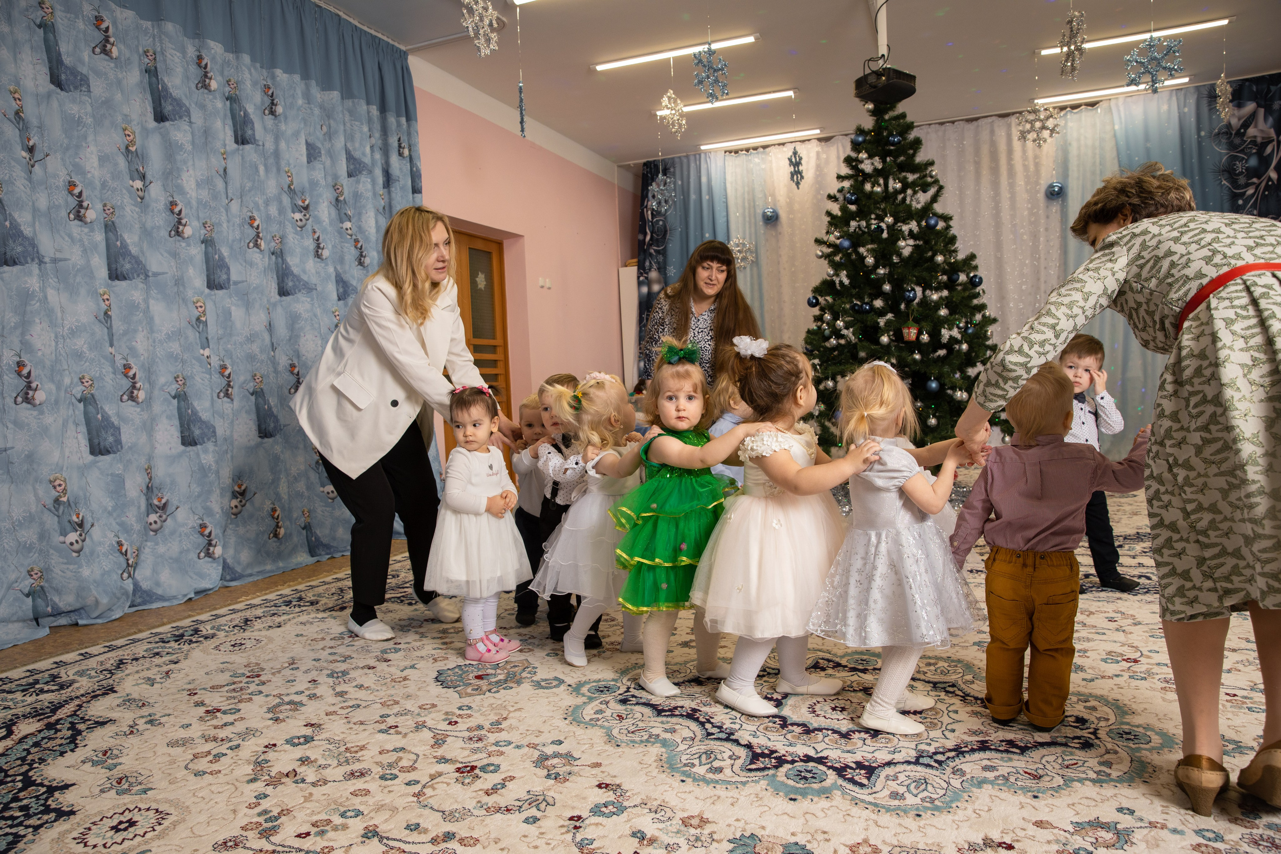 Новогодний утренник Успех. Фотограф в Железнодорожном и Балашихе