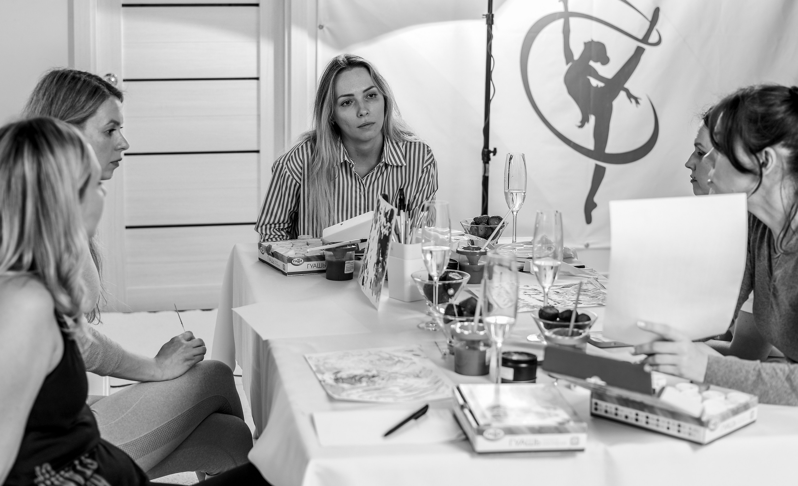 Арт-терапия + аэройога. Фотограф Надршина Лилия