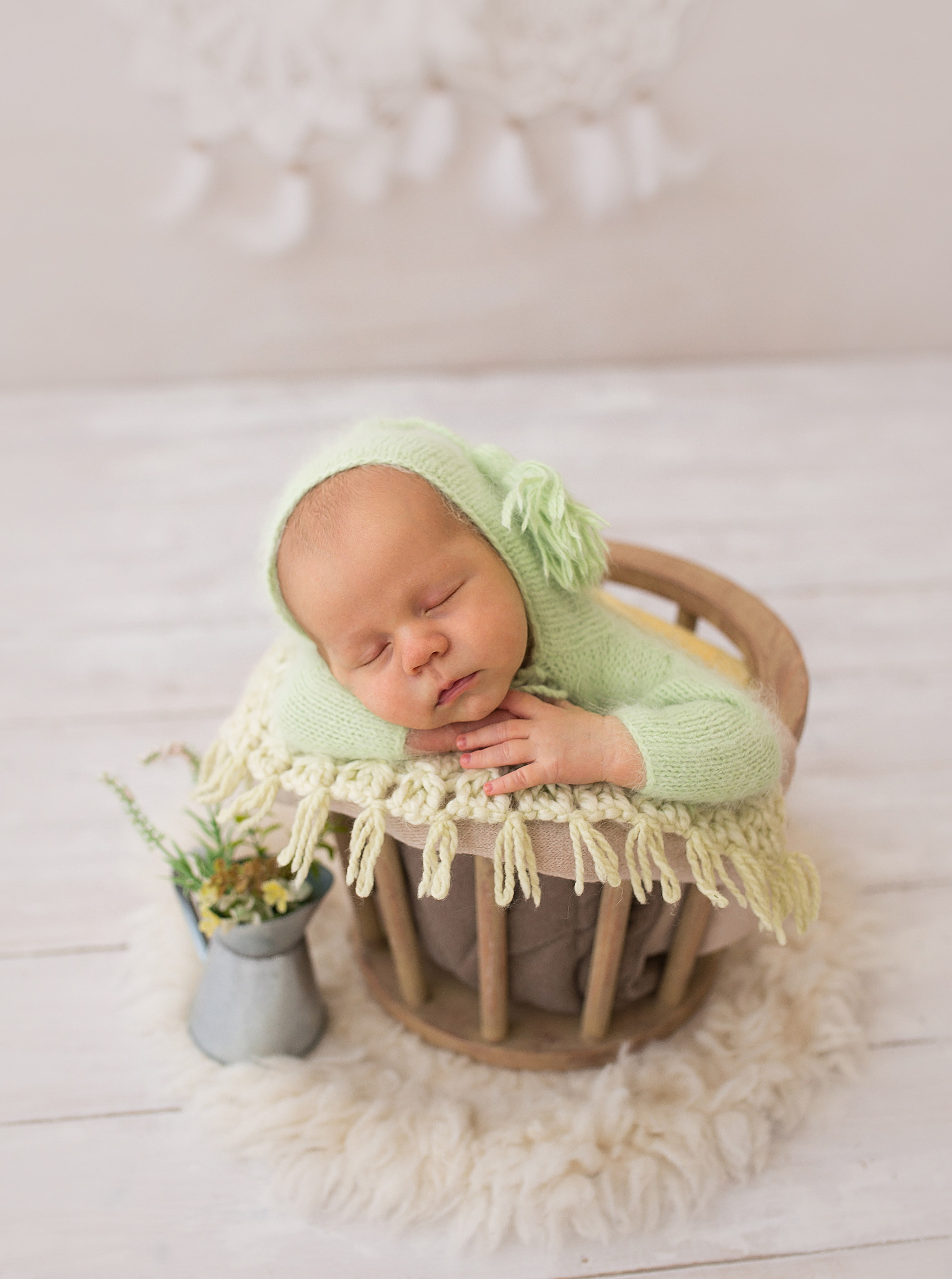 Фотосессия новорождённого. Фотограф новорождённых малышей и детский фотограф В Казани Лана Максим