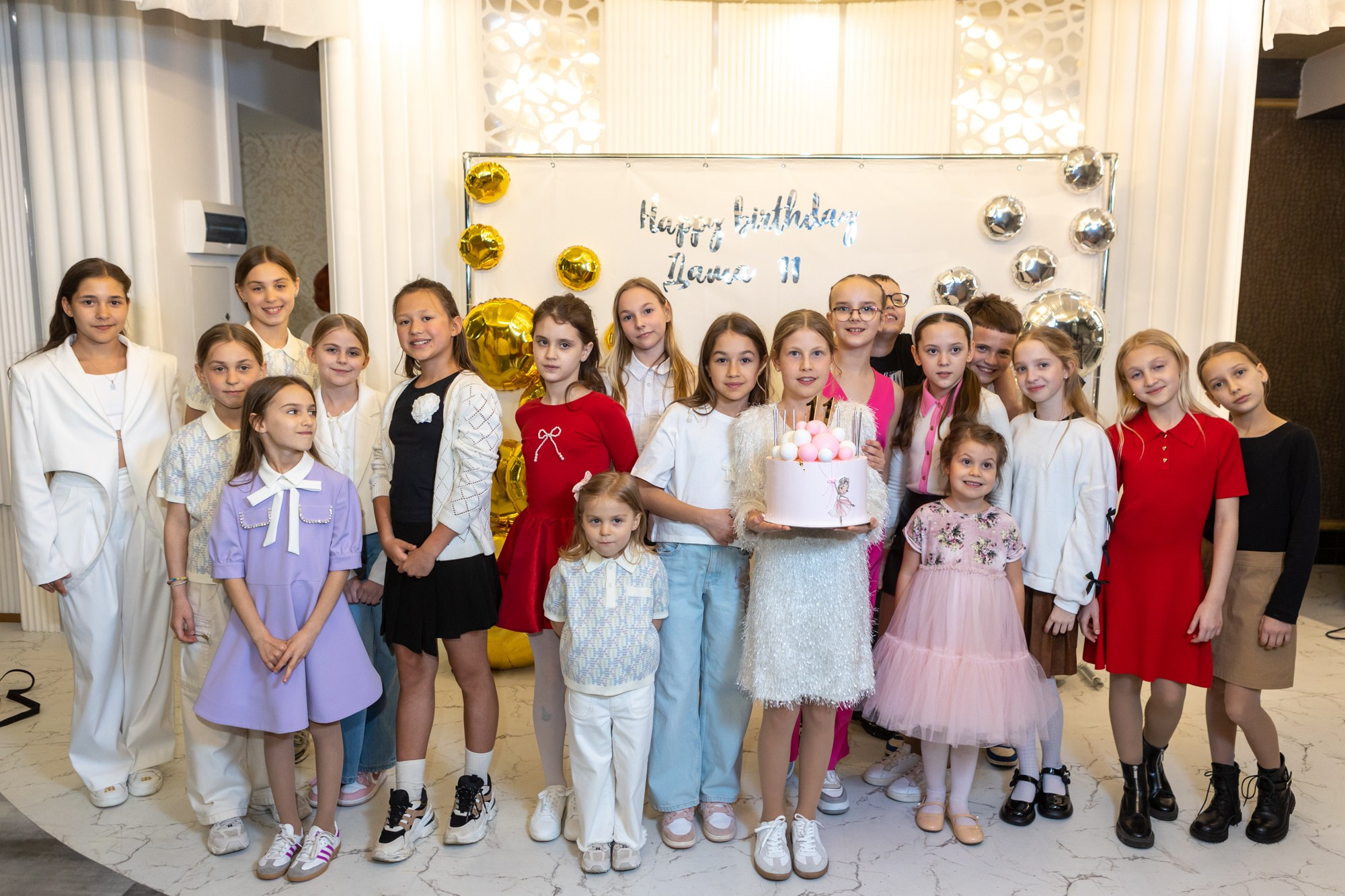 День Рождения Даши в ресторане MonCher. Фотограф в Оренбурге. Профессиональный фотограф