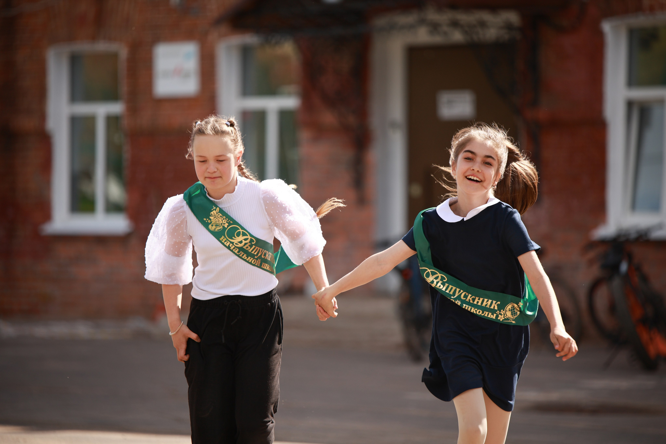 Выпускники 4 класс Школа № 2. Свадебный фотограф Михаил Александров