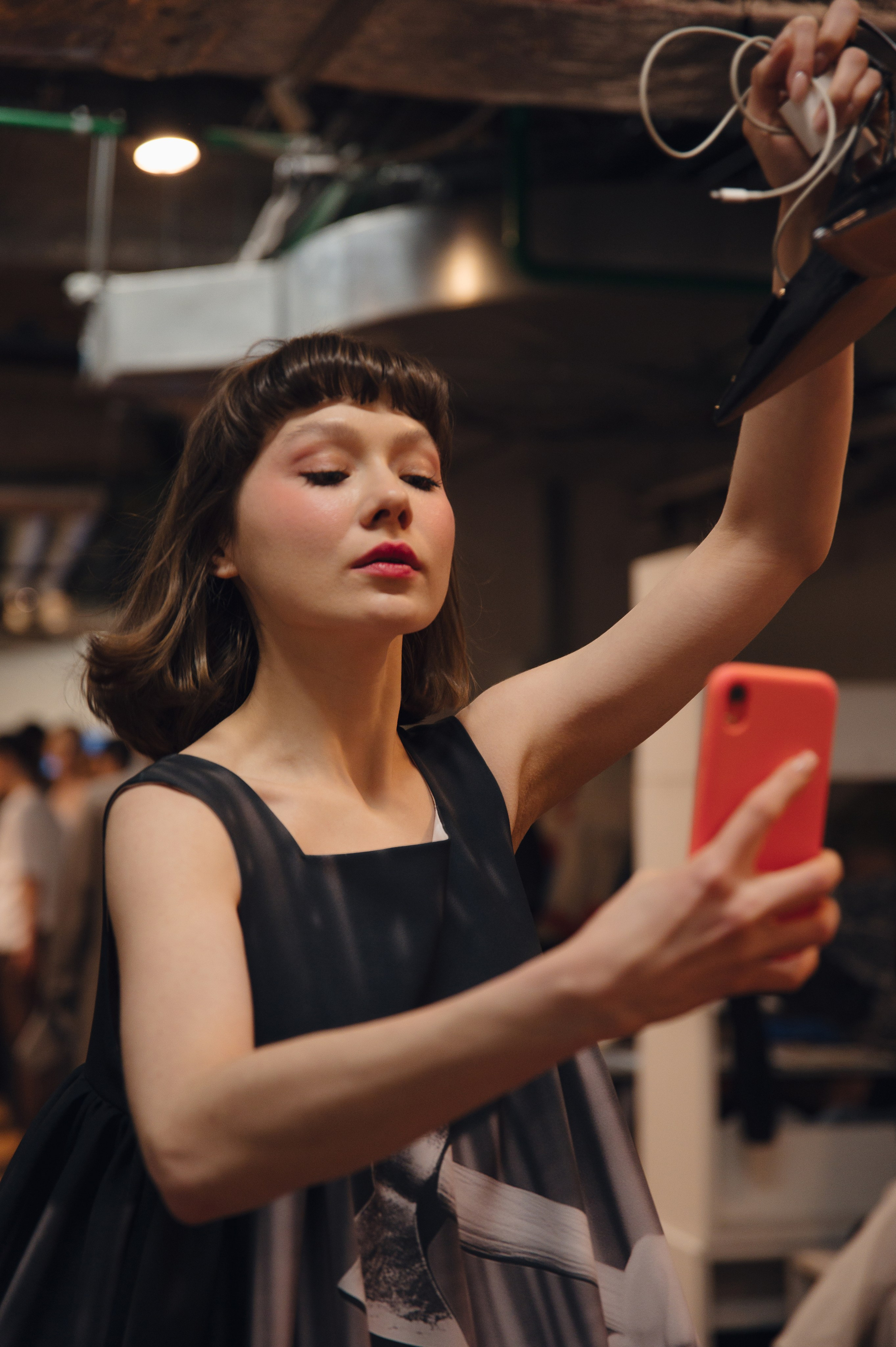 Бекстейдж показа «Новые Имена» собака.ru|ДЛТ. Портретный и репортажный фотограф в Санкт-Петербурге