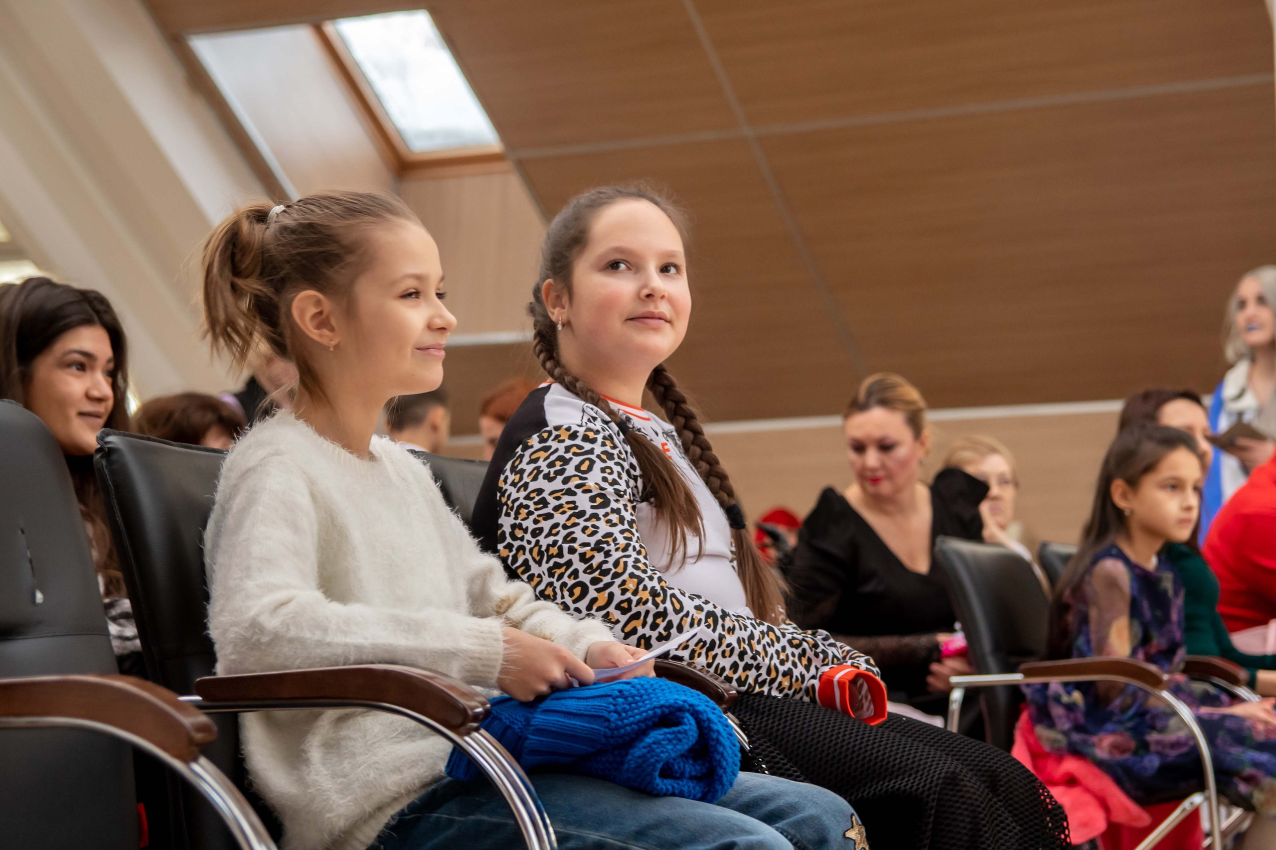 Благотворительный концерт. Часть1: Дети. Репортажный Фотограф