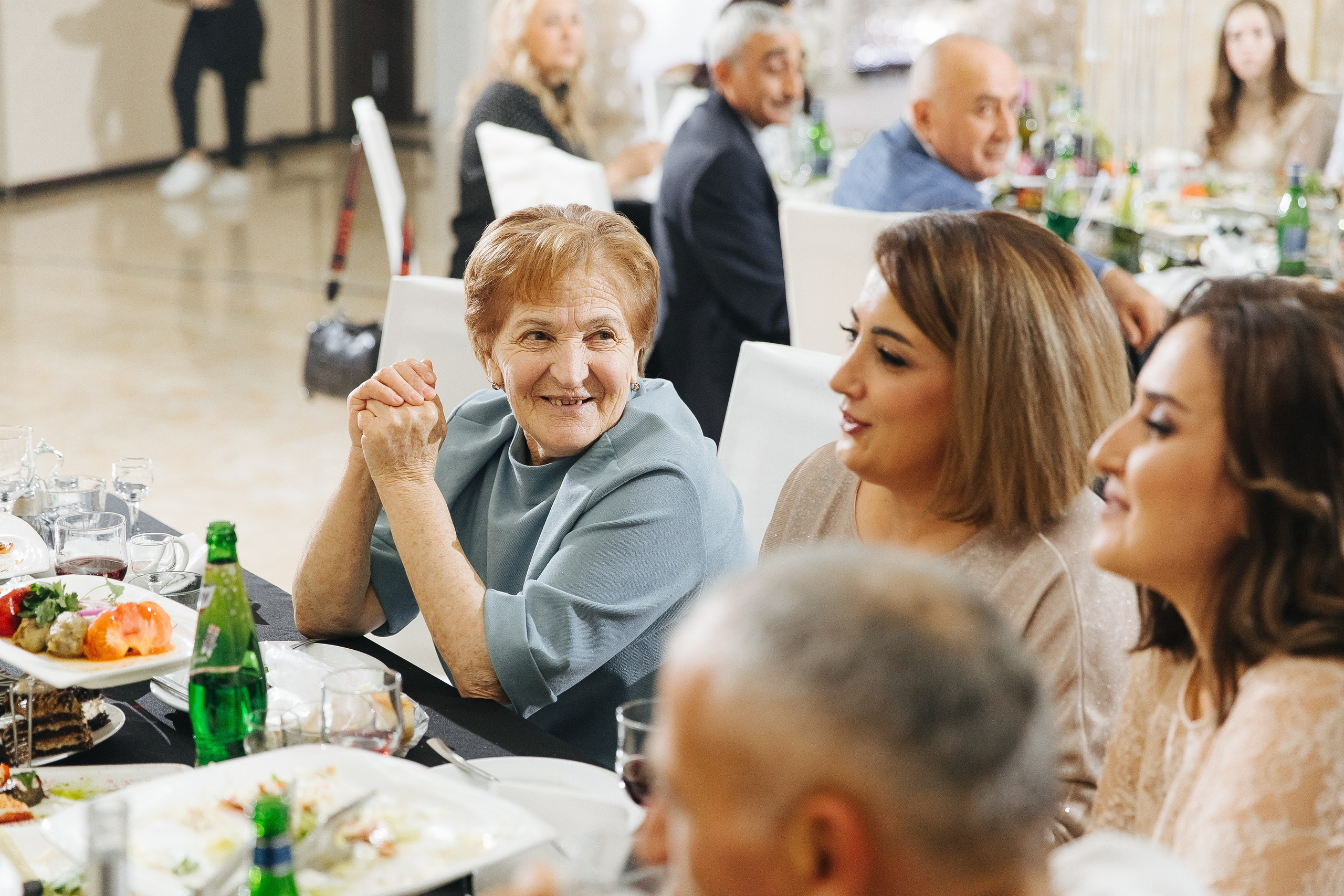 Ани и Назели. 35&5 День рождения, «Янтарь». Фотограф в Красноярске Надежда Воскресенская
