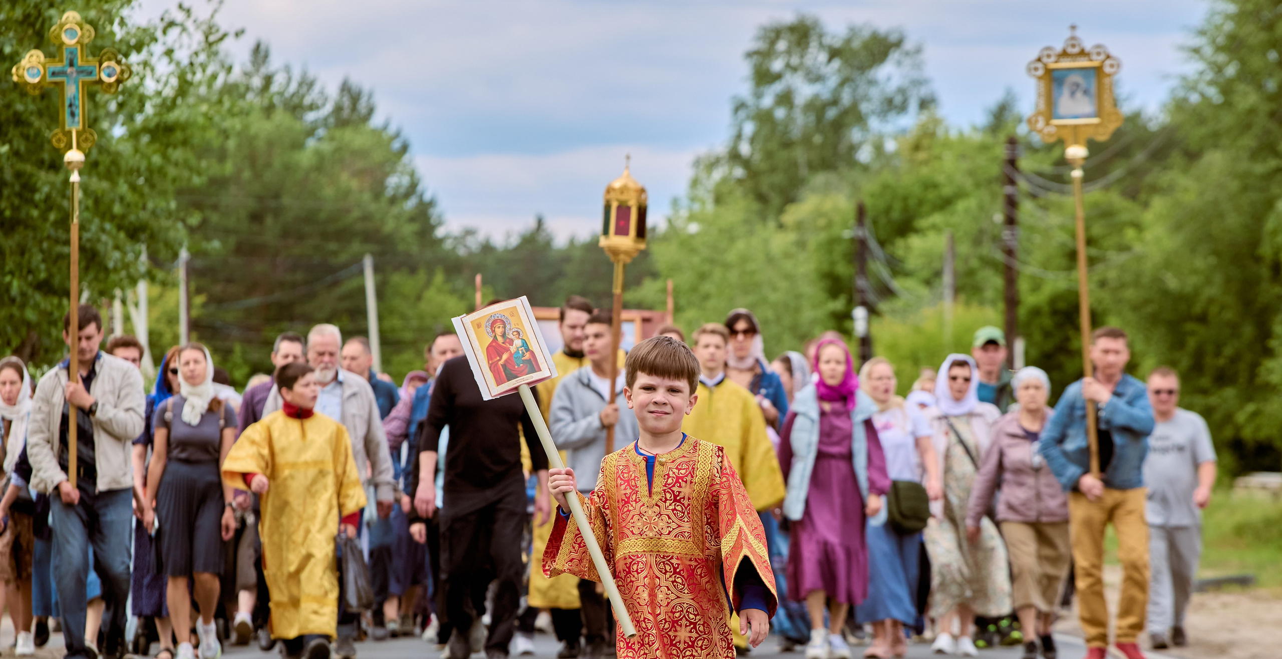 Фотографии портретов Крестного хода в Дзержинске