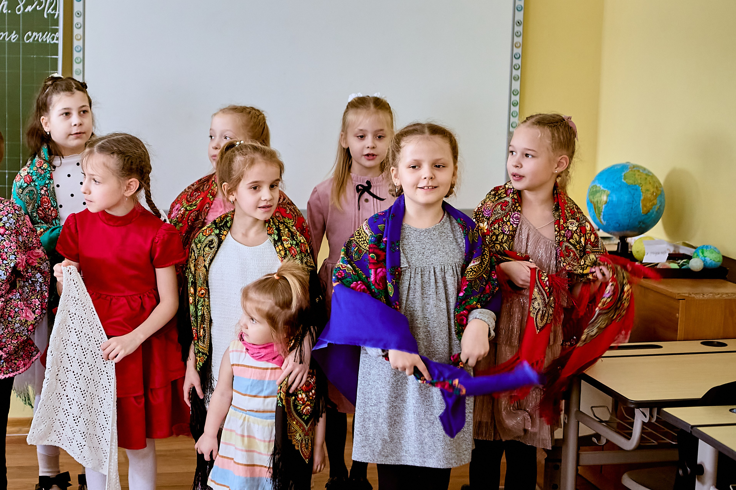 ШИРОКАЯ МАСЛЕНИЦА фотографии с праздника 1 А класса