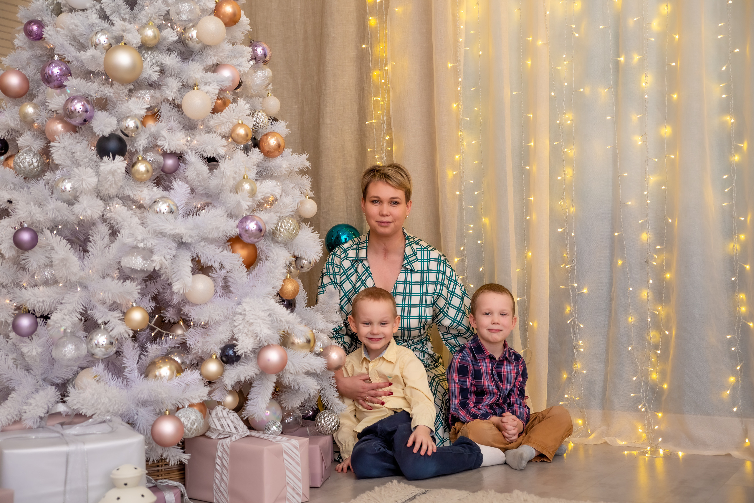 Новогодняя семейная съемка в фотостудии Веретено. Репортажный, семейный, свадебный фотограф Санкт-Петербург Ольга Лесюк