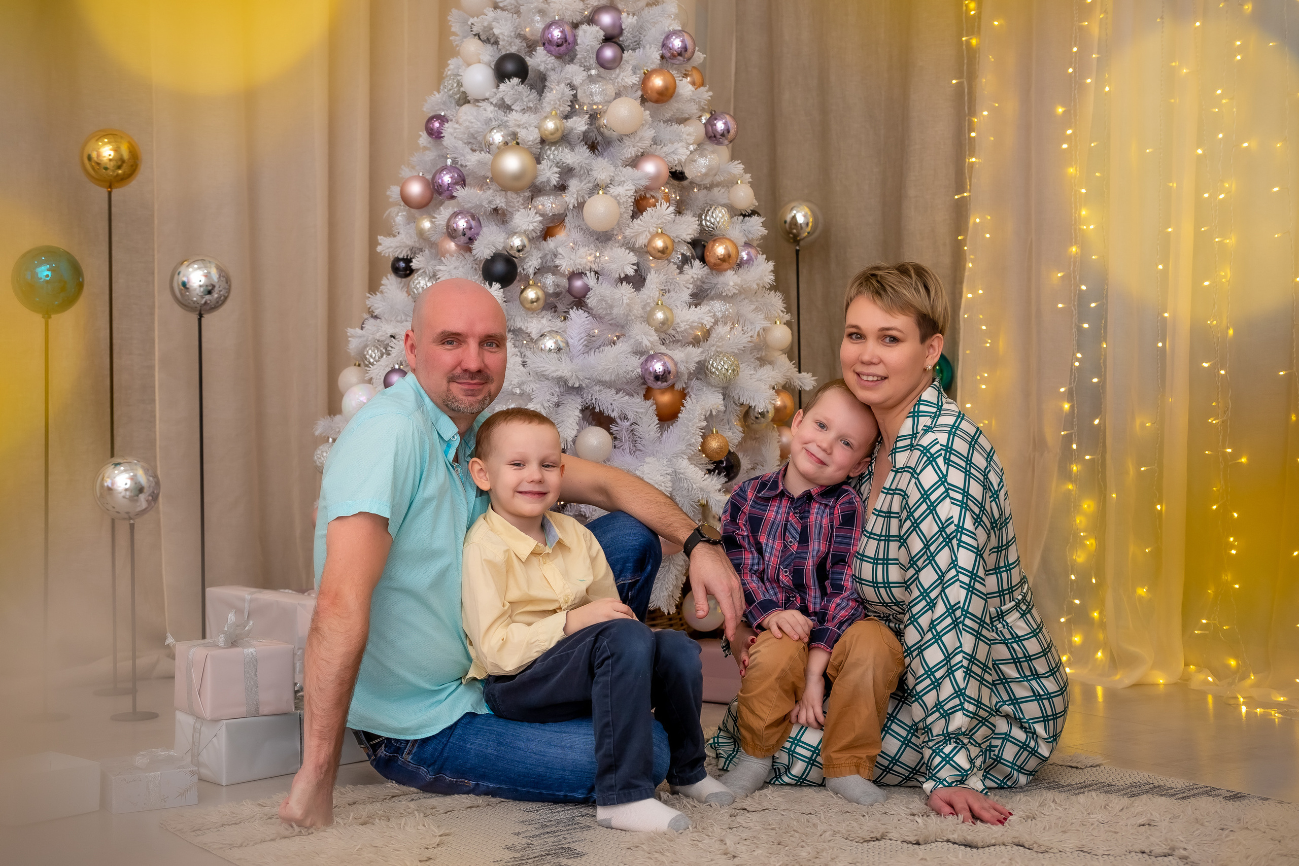 Новогодняя семейная съемка в фотостудии Веретено. Репортажный, семейный, свадебный фотограф Санкт-Петербург Ольга Лесюк