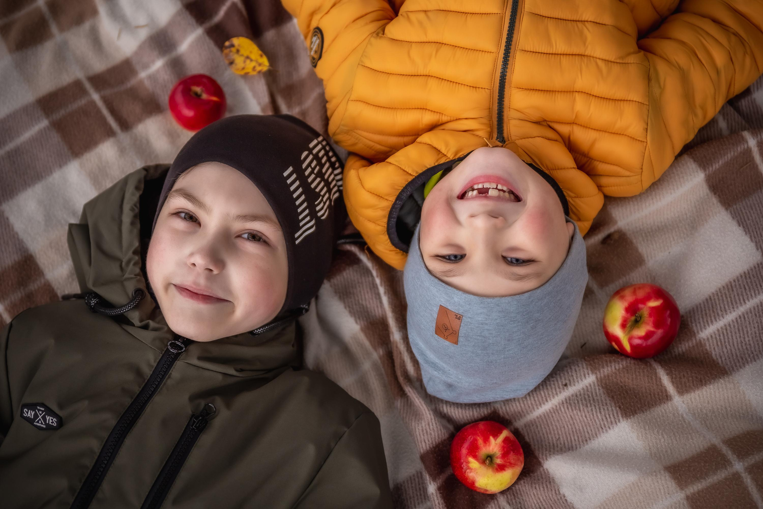 Осенняя съемка Олег и Дениска в Шуваловском парке. Репортажный, семейный, свадебный фотограф Санкт-Петербург Ольга Лесюк