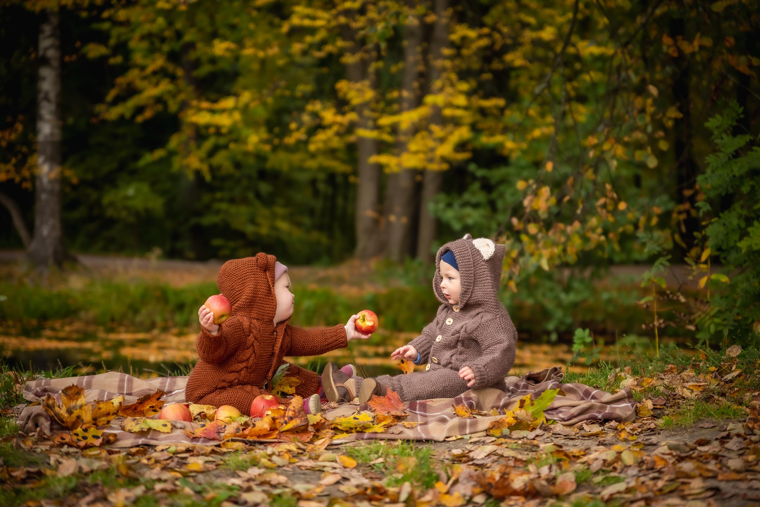 Осенняя съемка малышей в парке. Репортажный, семейный, свадебный фотограф Санкт-Петербург Ольга Лесюк