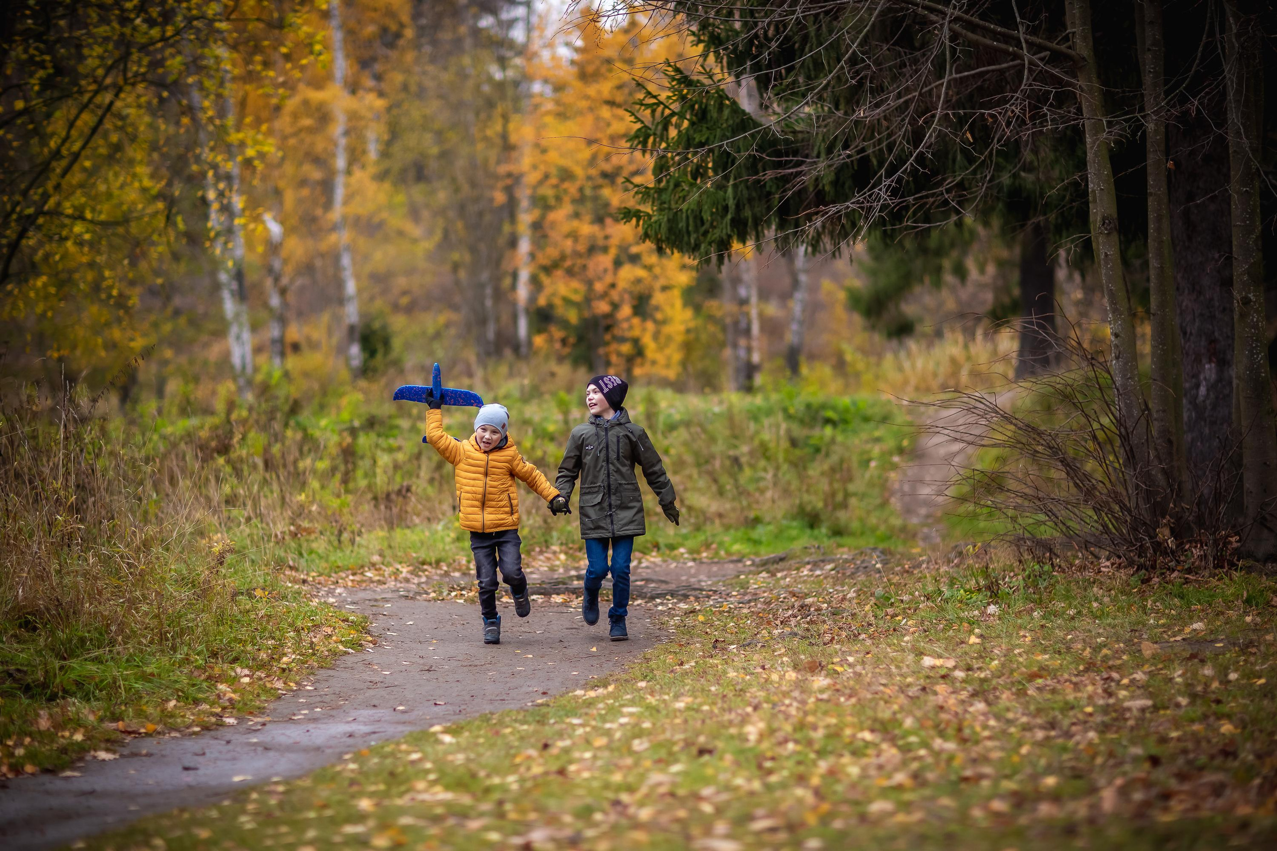 Осенняя съемка Олег и Дениска в Шуваловском парке. Репортажный, семейный, свадебный фотограф Санкт-Петербург Ольга Лесюк