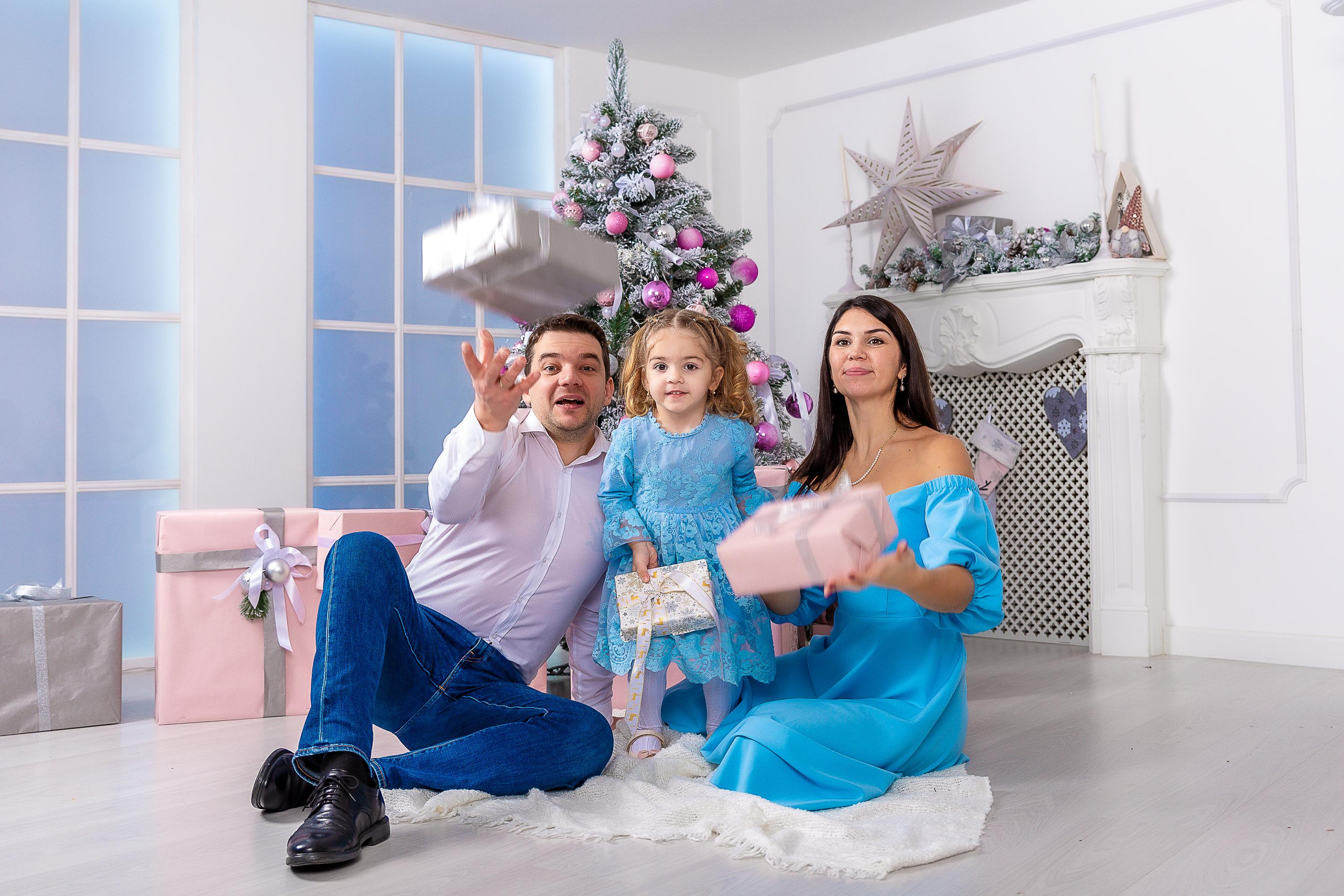 Новогодняя семейная съемка Олфи фотостудия. Репортажный, семейный, свадебный фотограф Санкт-Петербург Ольга Лесюк