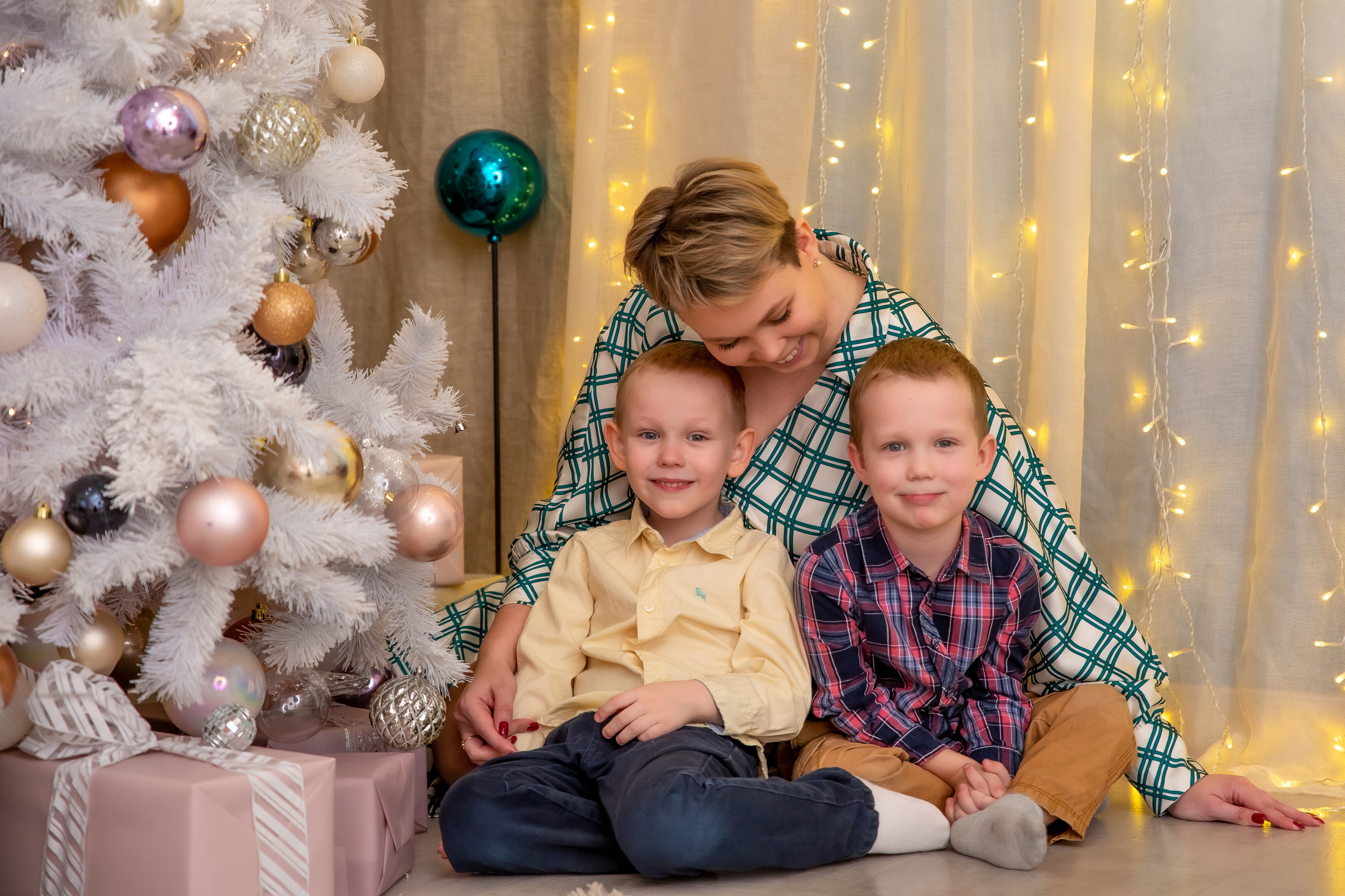 Новогодняя семейная съемка в фотостудии Веретено. Репортажный, семейный, свадебный фотограф Санкт-Петербург Ольга Лесюк