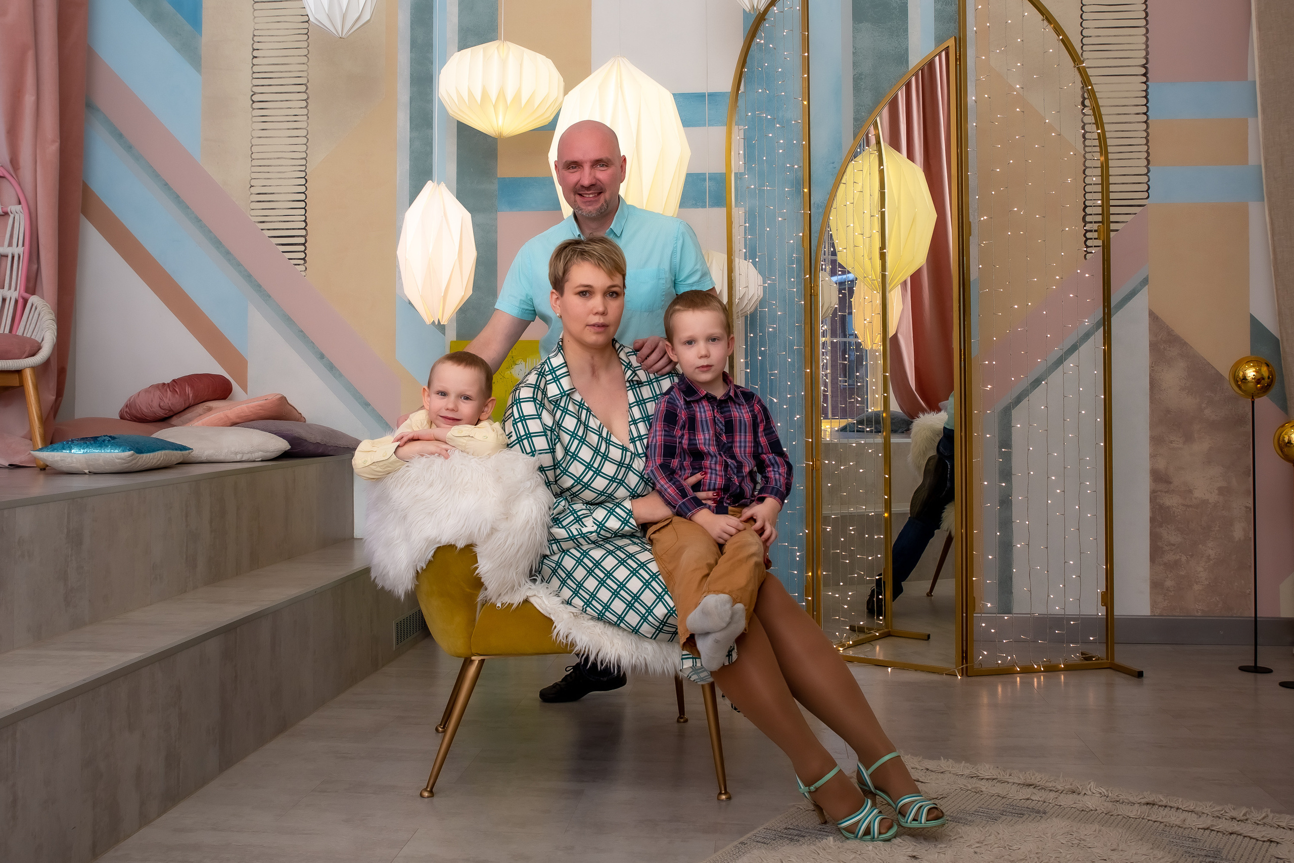 Новогодняя семейная съемка в фотостудии Веретено. Репортажный, семейный, свадебный фотограф Санкт-Петербург Ольга Лесюк