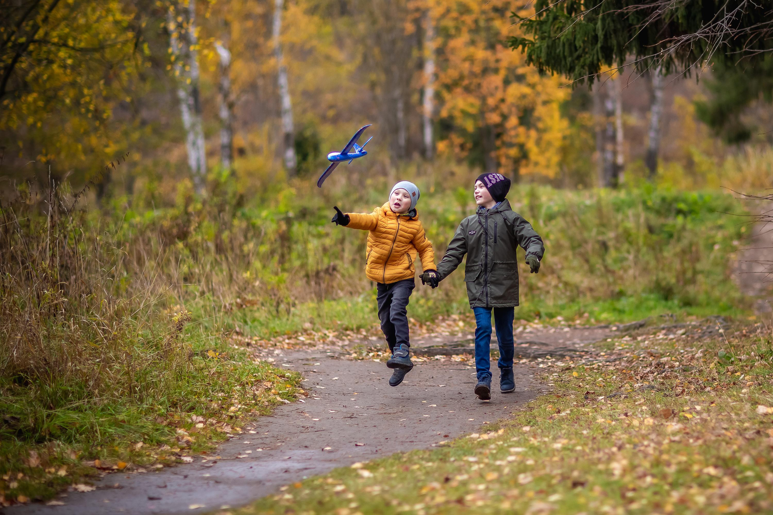 Осенняя съемка Олег и Дениска в Шуваловском парке. Репортажный, семейный, свадебный фотограф Санкт-Петербург Ольга Лесюк