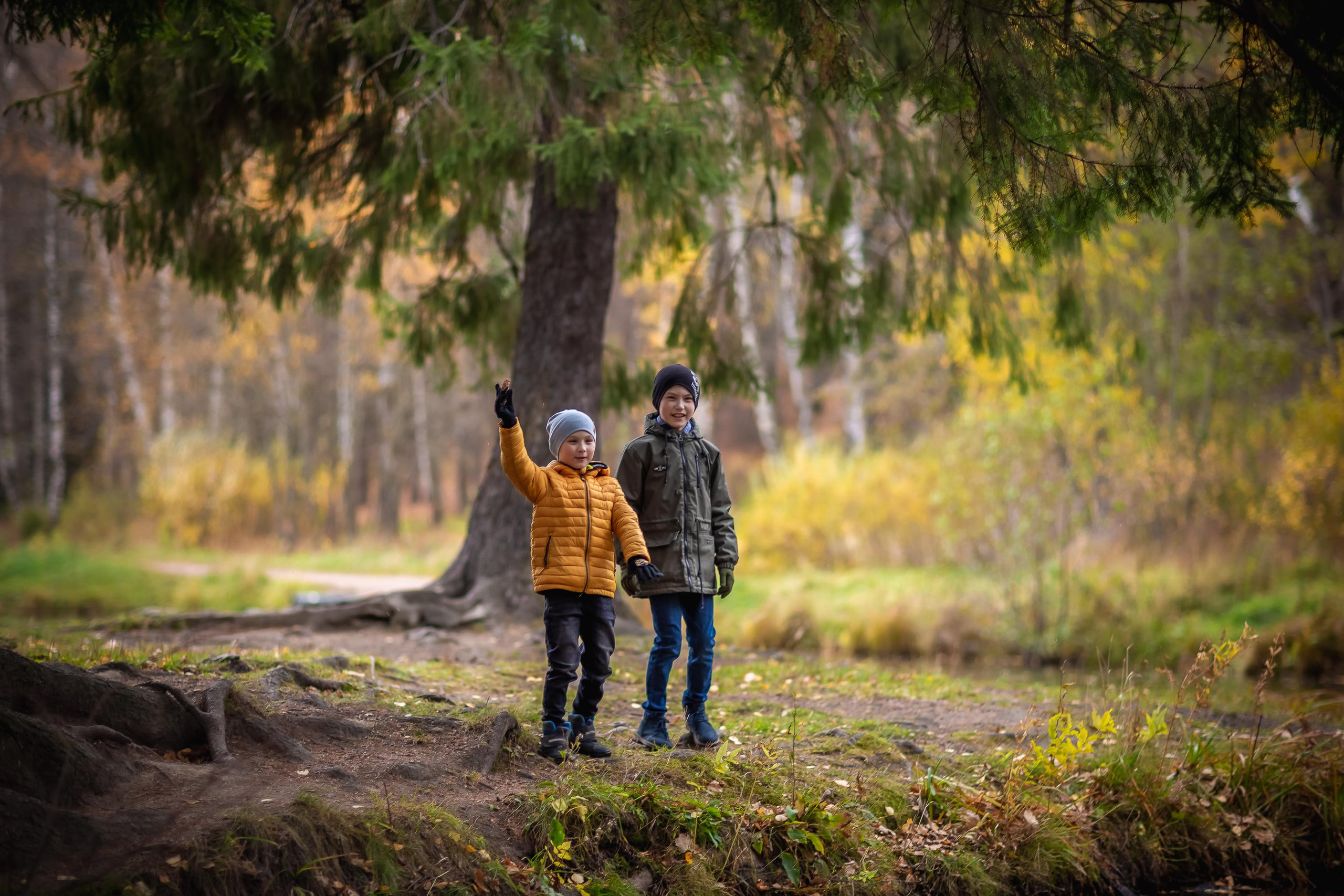 Осенняя съемка Олег и Дениска в Шуваловском парке. Репортажный, семейный, свадебный фотограф Санкт-Петербург Ольга Лесюк