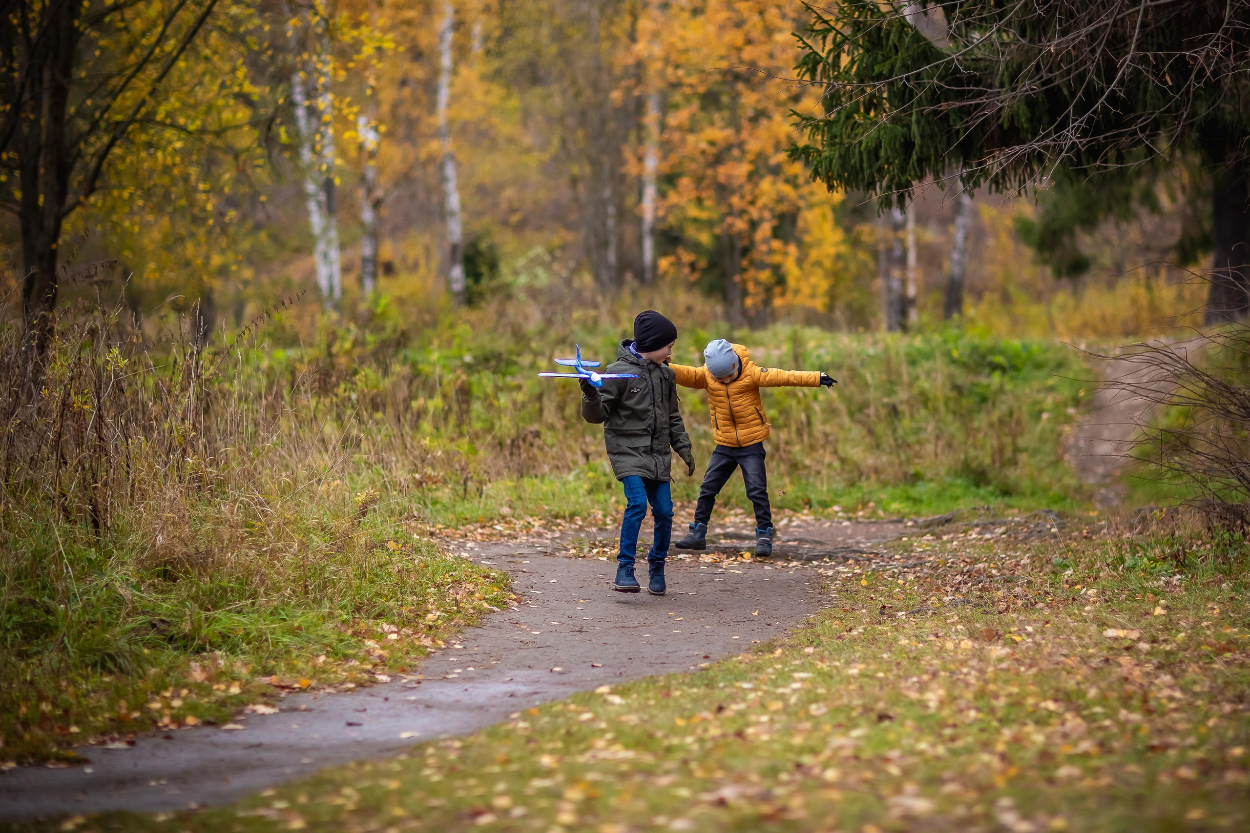 Осенняя съемка Олег и Дениска в Шуваловском парке. Репортажный, семейный, свадебный фотограф Санкт-Петербург Ольга Лесюк