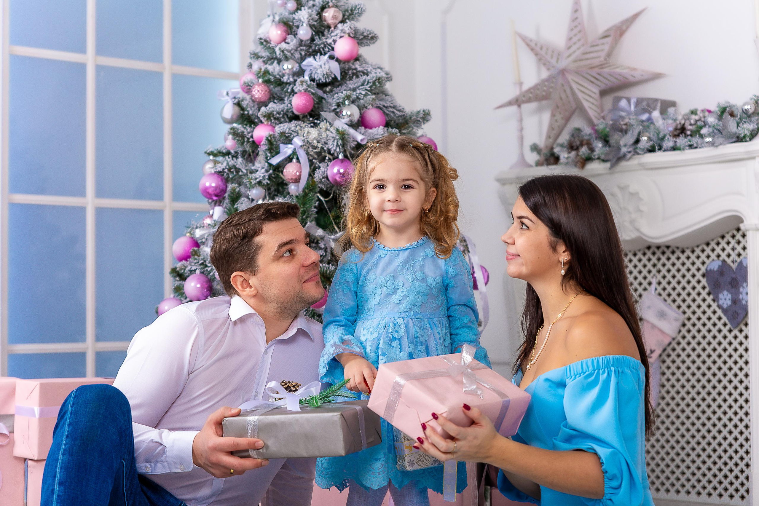 Новогодняя семейная съемка Олфи фотостудия. Репортажный, семейный, свадебный фотограф Санкт-Петербург Ольга Лесюк