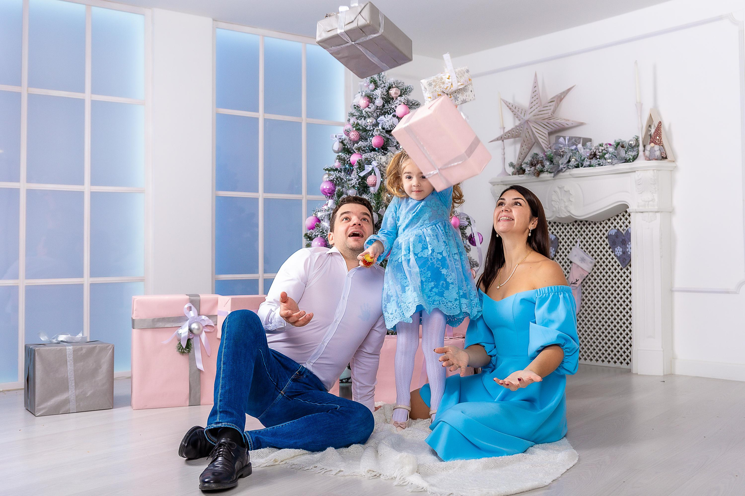 Новогодняя семейная съемка Олфи фотостудия. Репортажный, семейный, свадебный фотограф Санкт-Петербург Ольга Лесюк