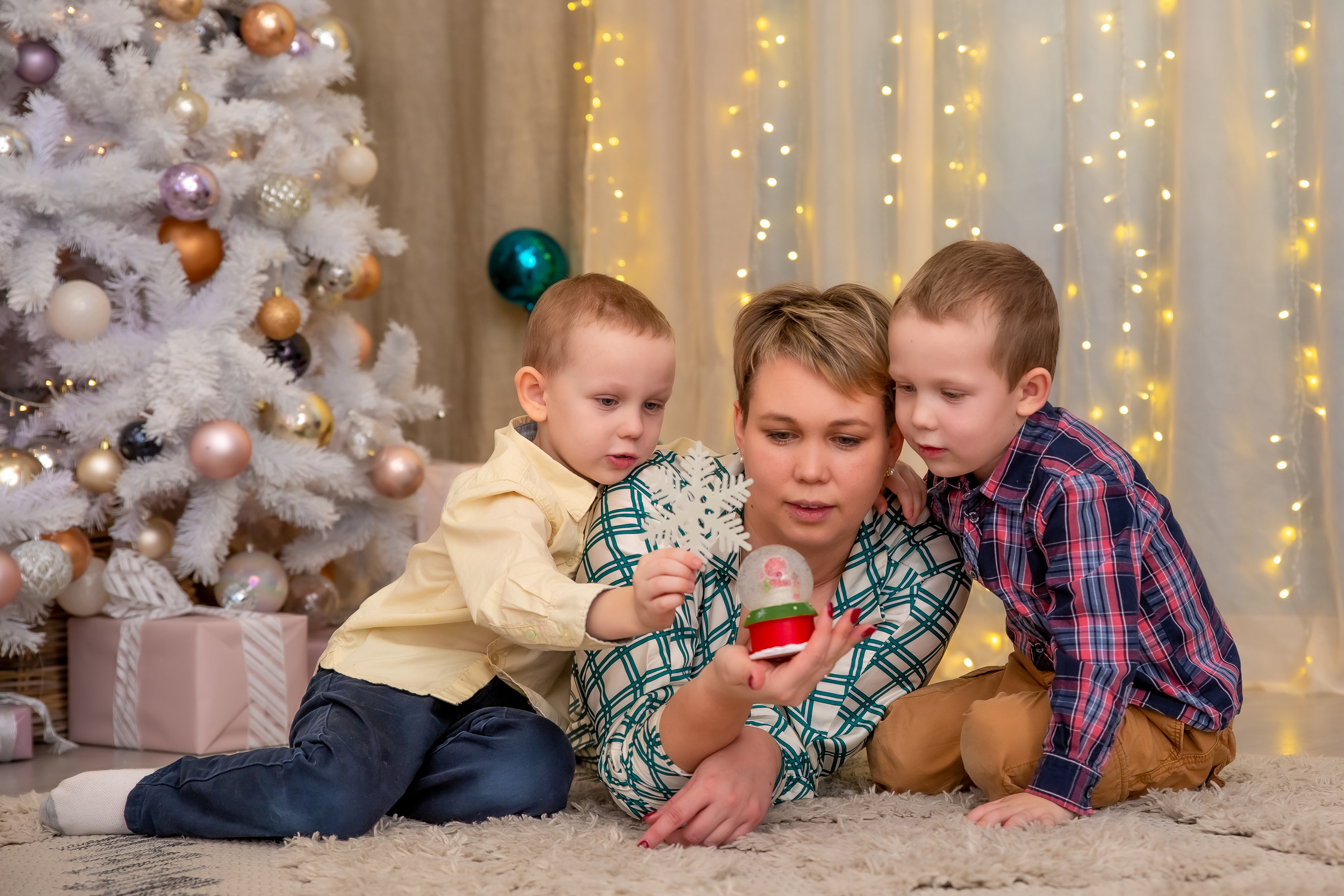 Новогодняя семейная съемка в фотостудии Веретено. Репортажный, семейный, свадебный фотограф Санкт-Петербург Ольга Лесюк