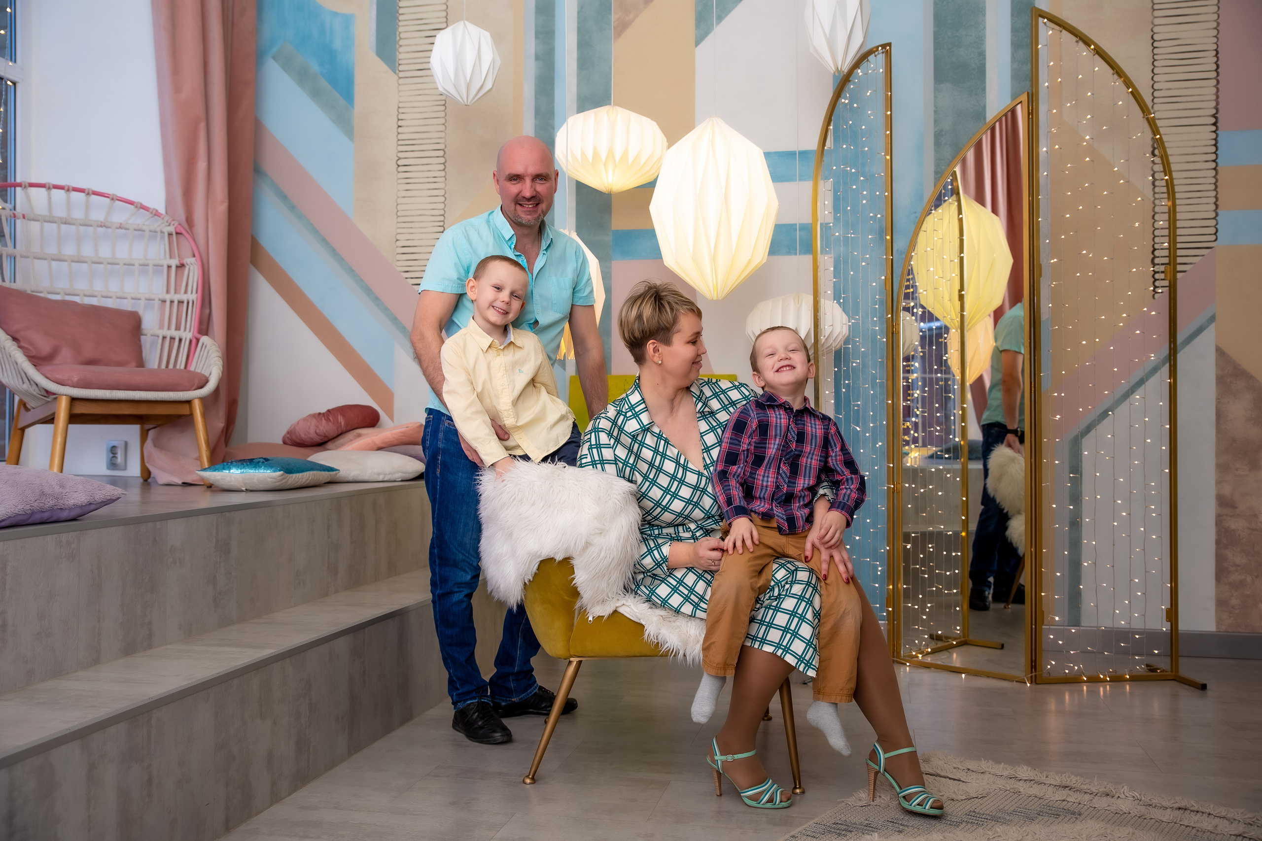 Новогодняя семейная съемка в фотостудии Веретено. Репортажный, семейный, свадебный фотограф Санкт-Петербург Ольга Лесюк