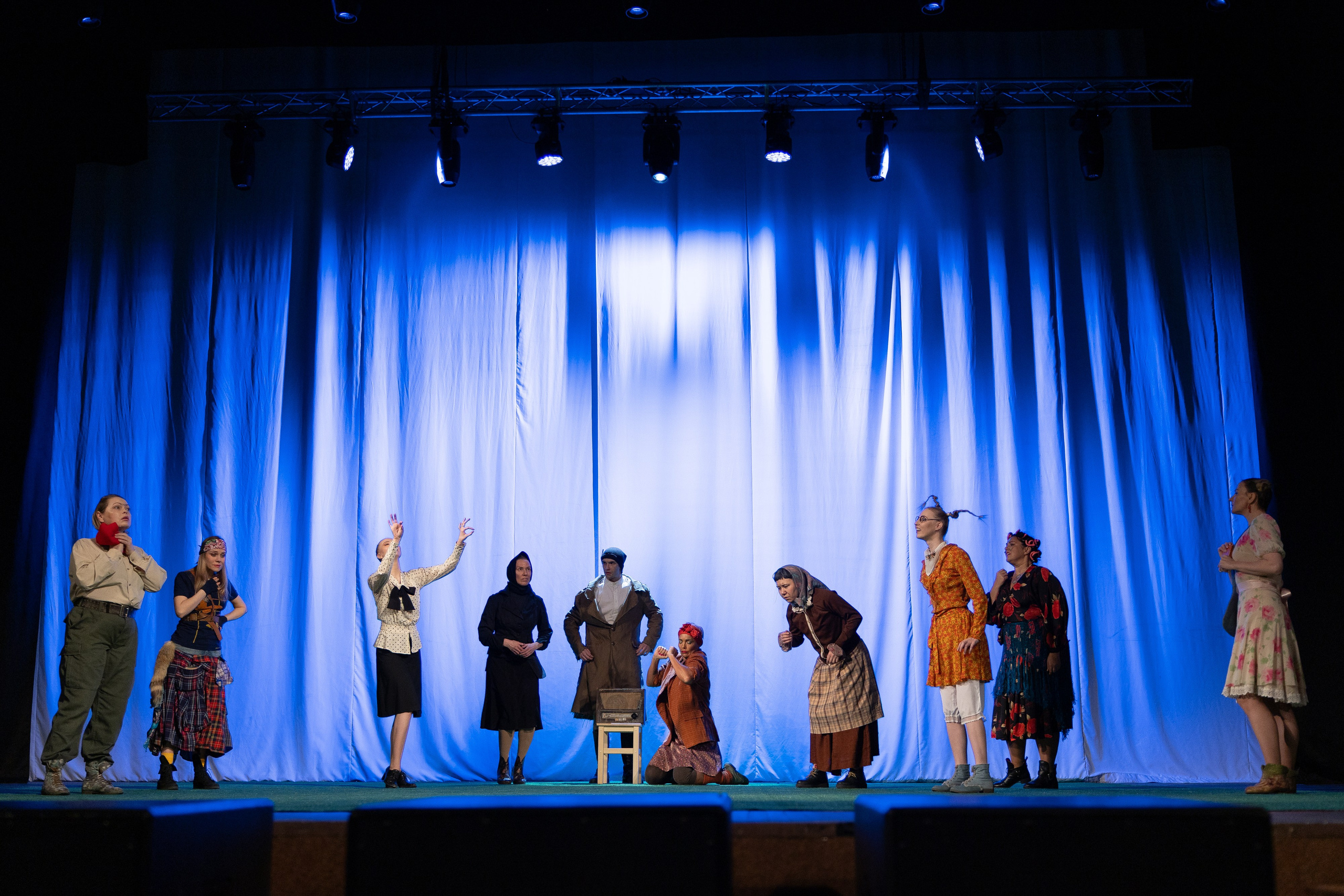 Спектакль Егора Дружинина «Всюду жизнь»