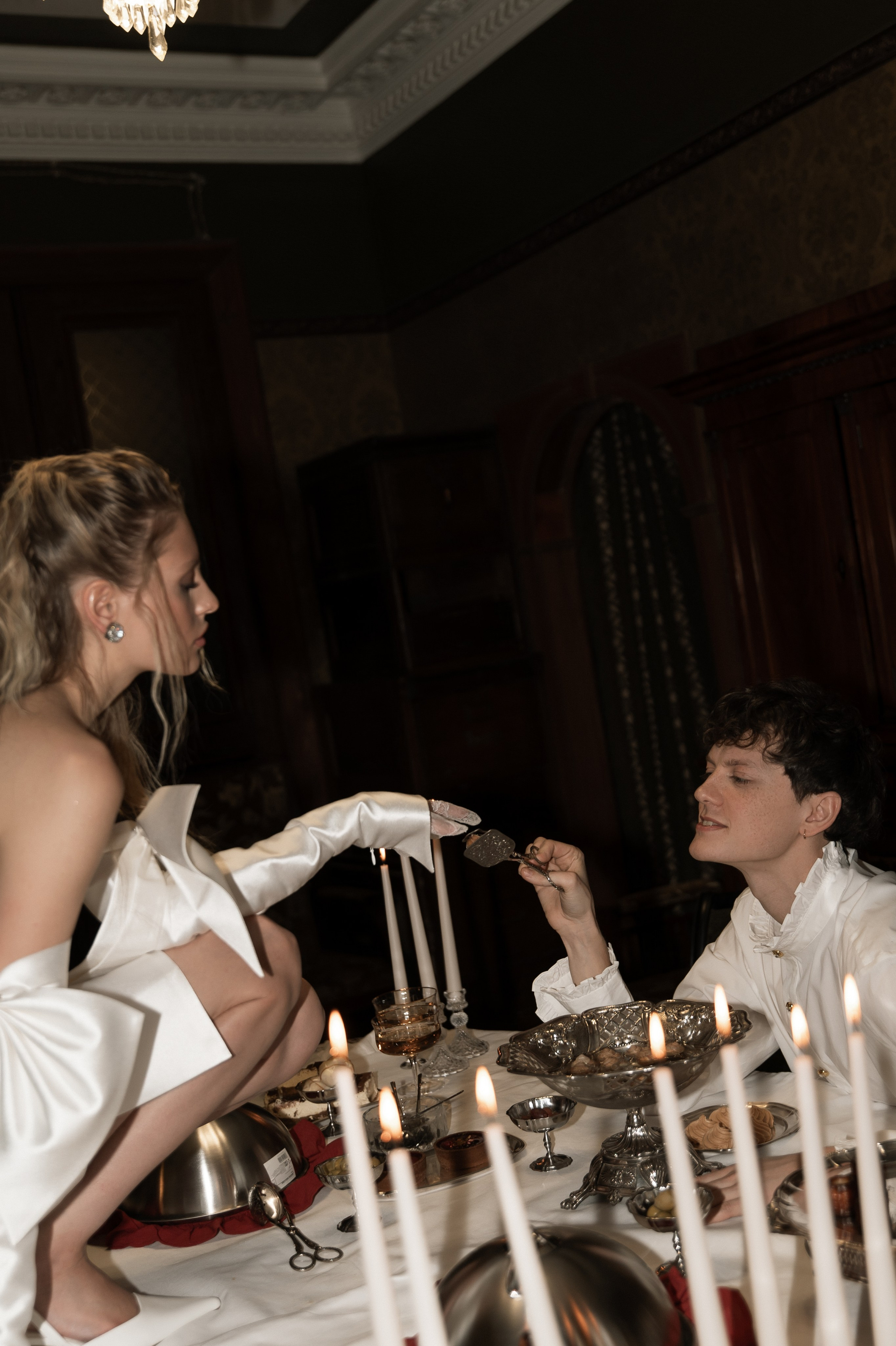 Свадебная съемка в исторической квартире на Чистых прудах. Ярослава Ерина — свадебный фотограф в Москве