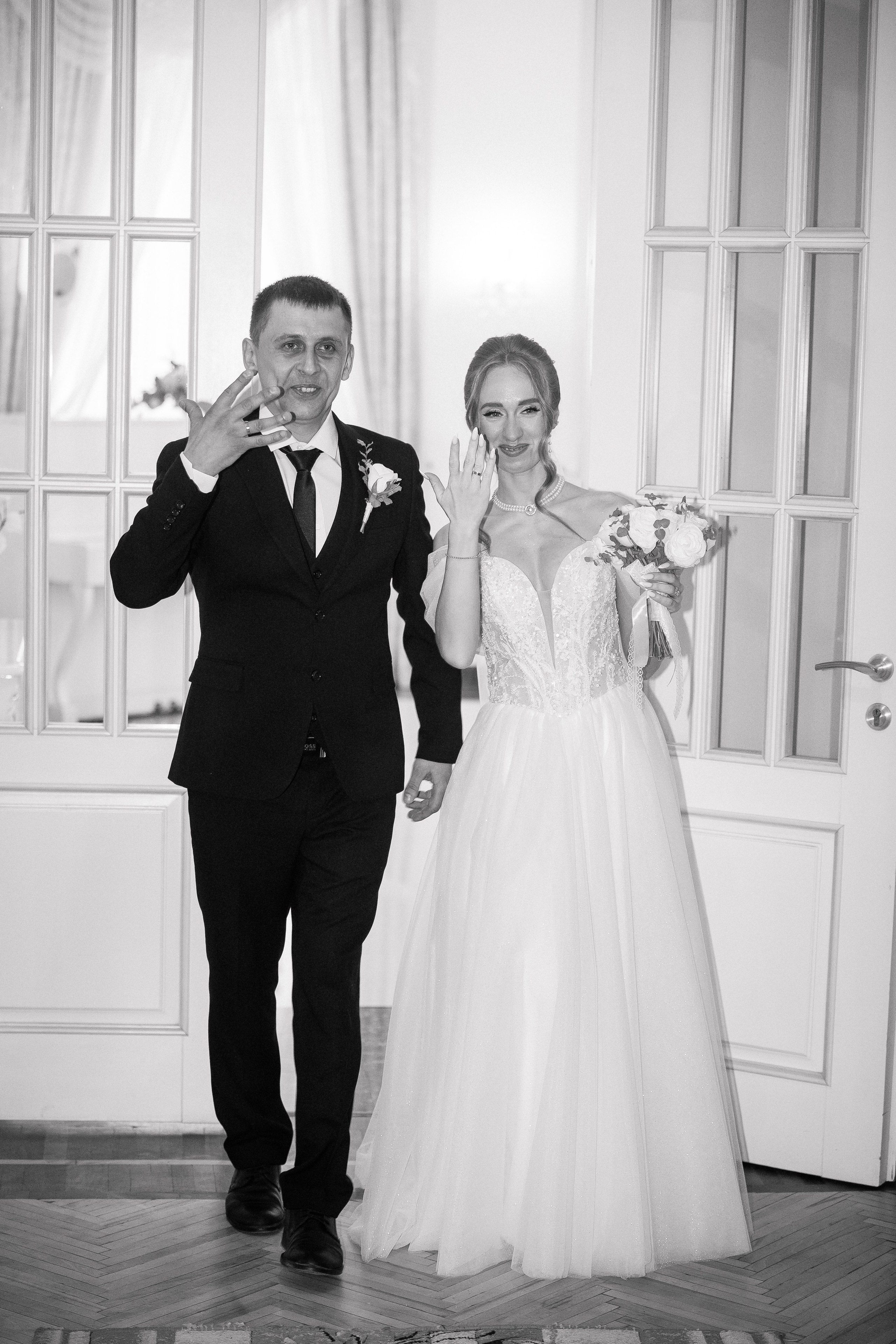 Анонс свадебных фотографий Вики и Александра. Фотограф Михаил Александров