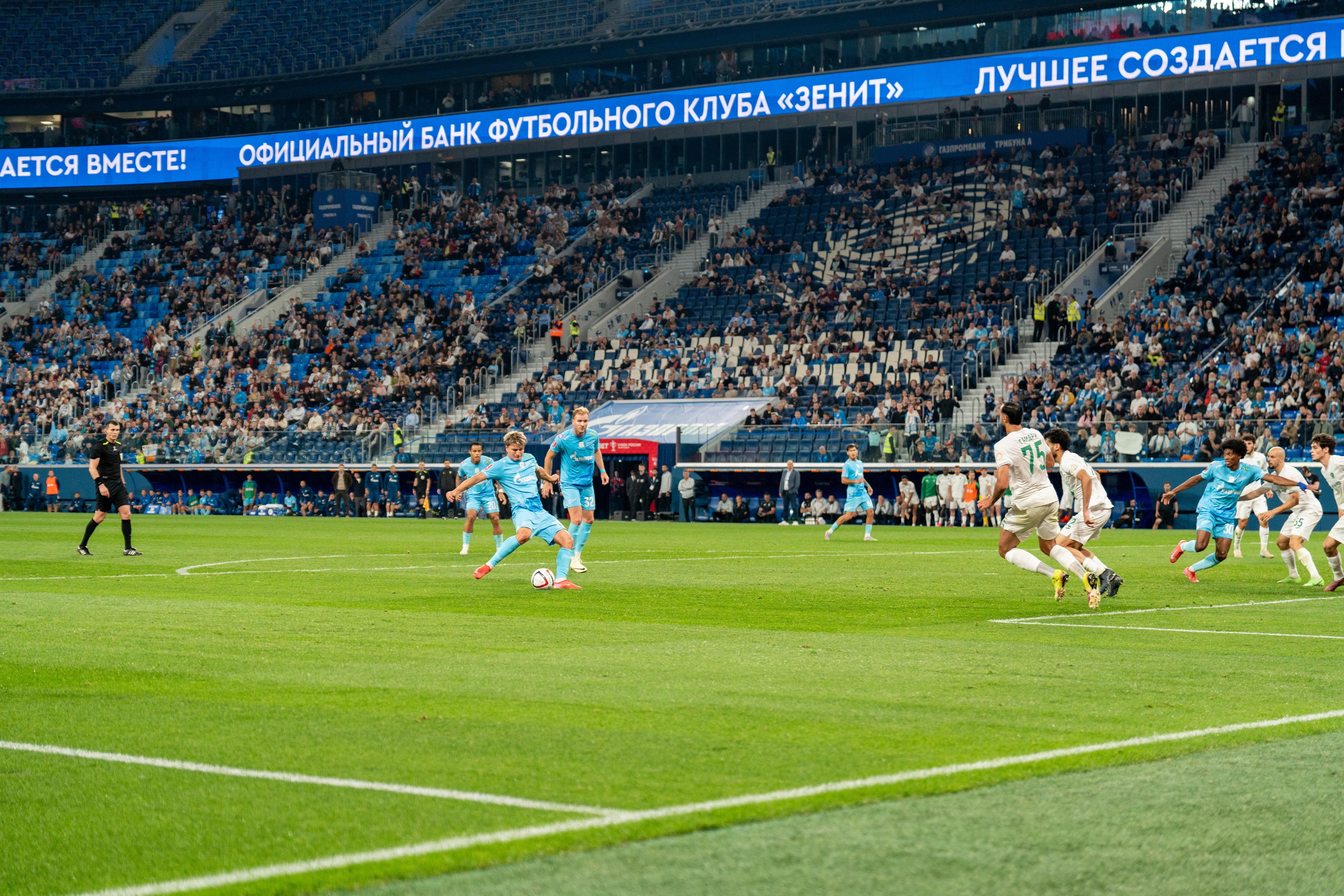 Репортажный фотограф спорт-съемка: Зенит–Ахмат на Газпром Арене