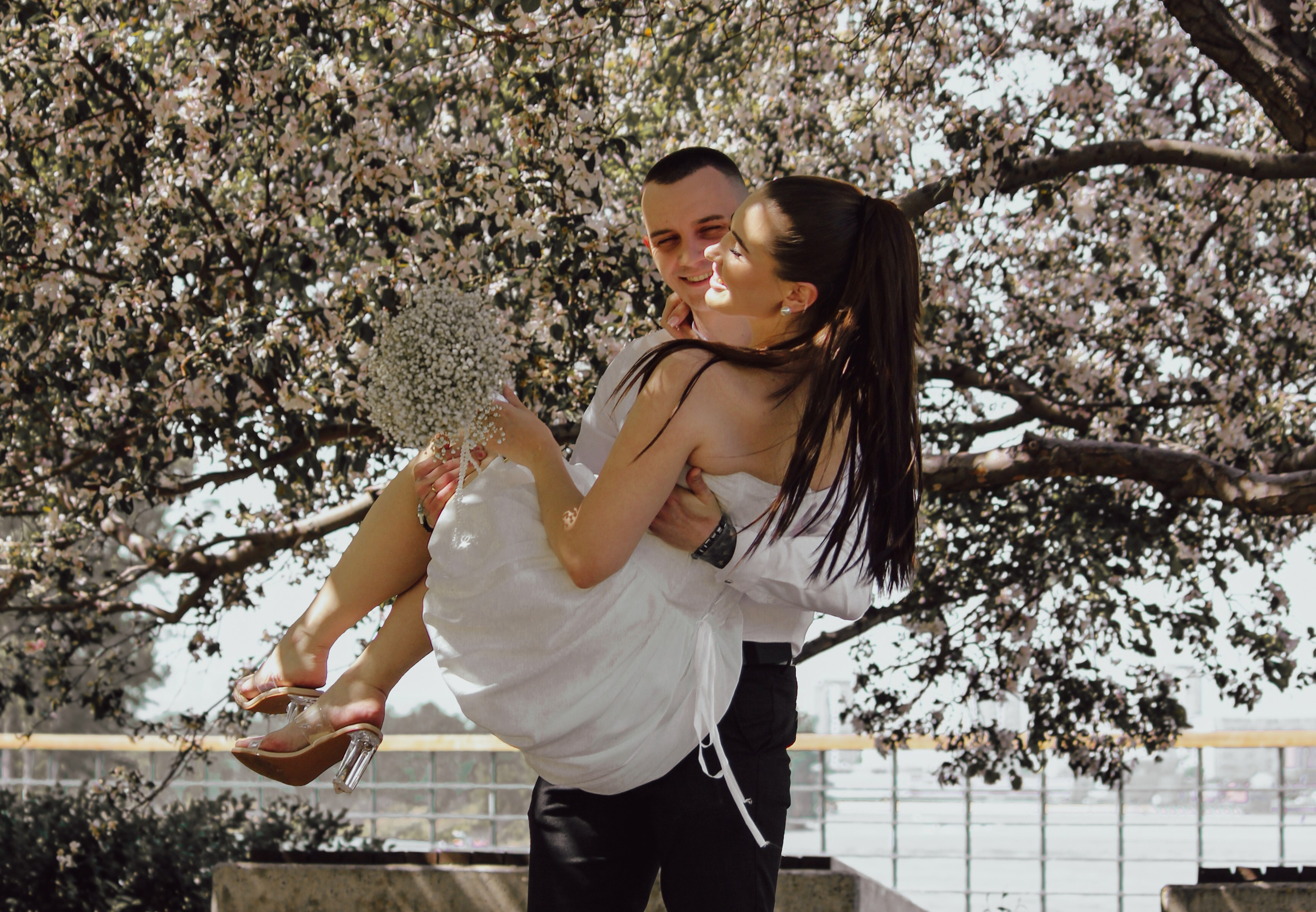 фотограф красноярск мужская съемка свадебная фотосессия уличная съемка прогулка фото фотостудия домашняя фотосессия  студийная съемка в студии фотосессия живые фото свадебная фотосессия свадебный фотограф красноярск