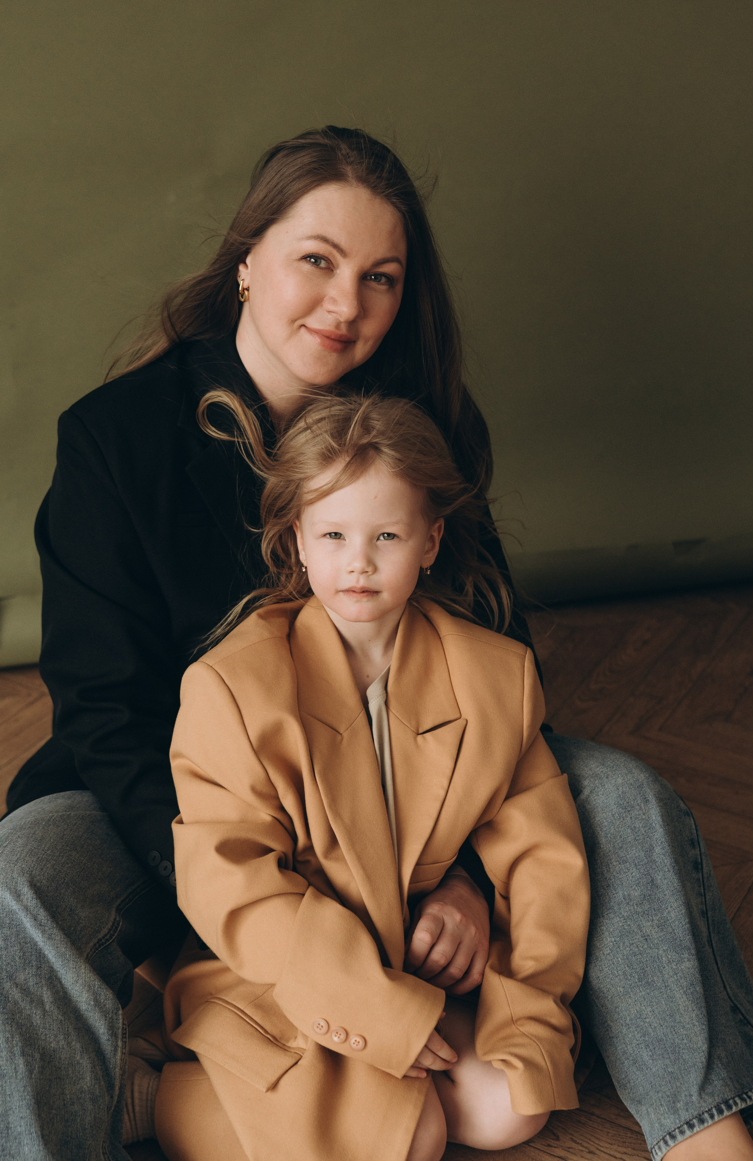 Студийная фотосессия материнства. Семейный, ньюборн фотограф, фотограф на роды в Москве, Виктория Тюльдюкова