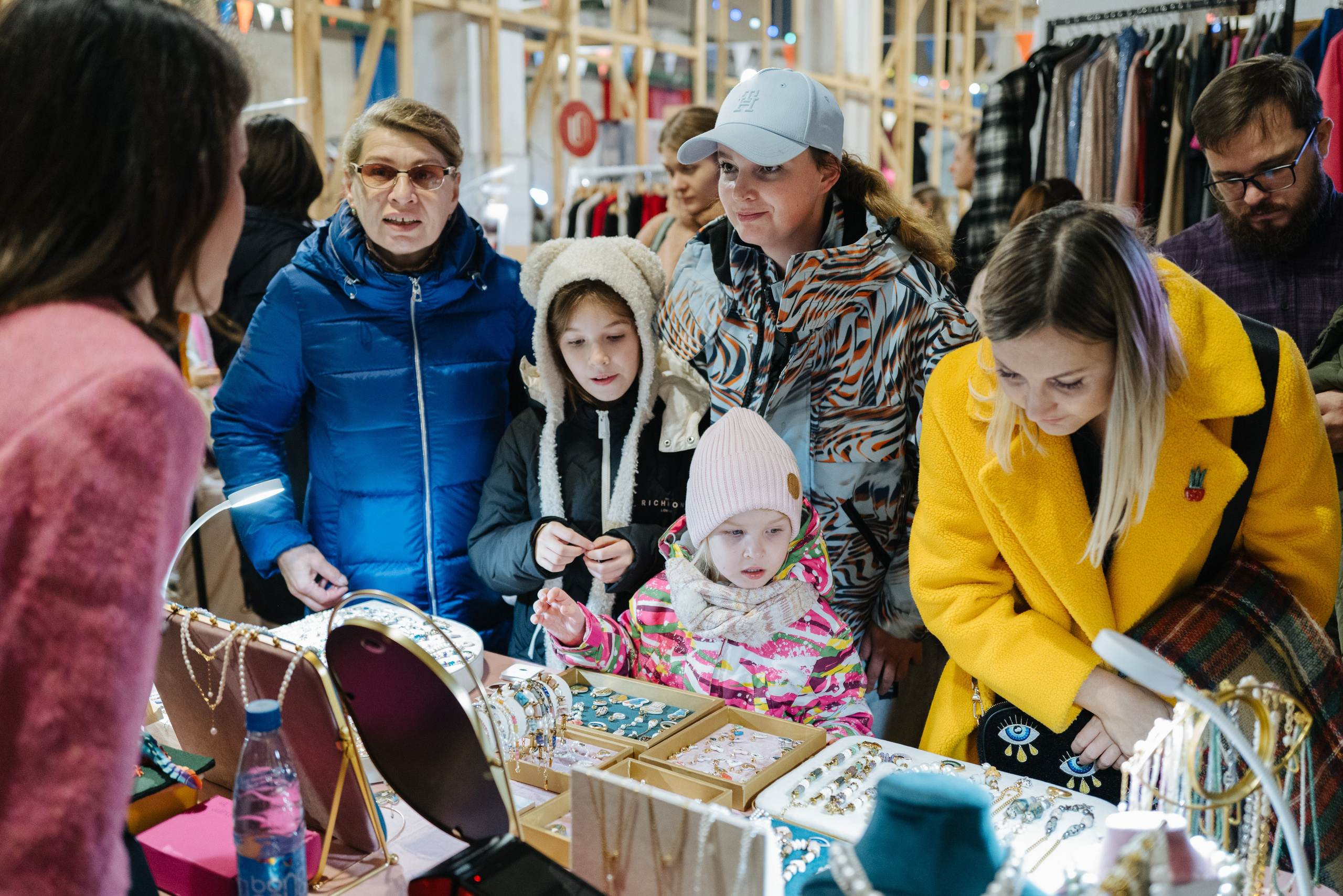 16 ноября 2024 в пространстве «Кристалл» / фото Валерий Белобеев. Фотоотчеты «Ламбада-маркета»