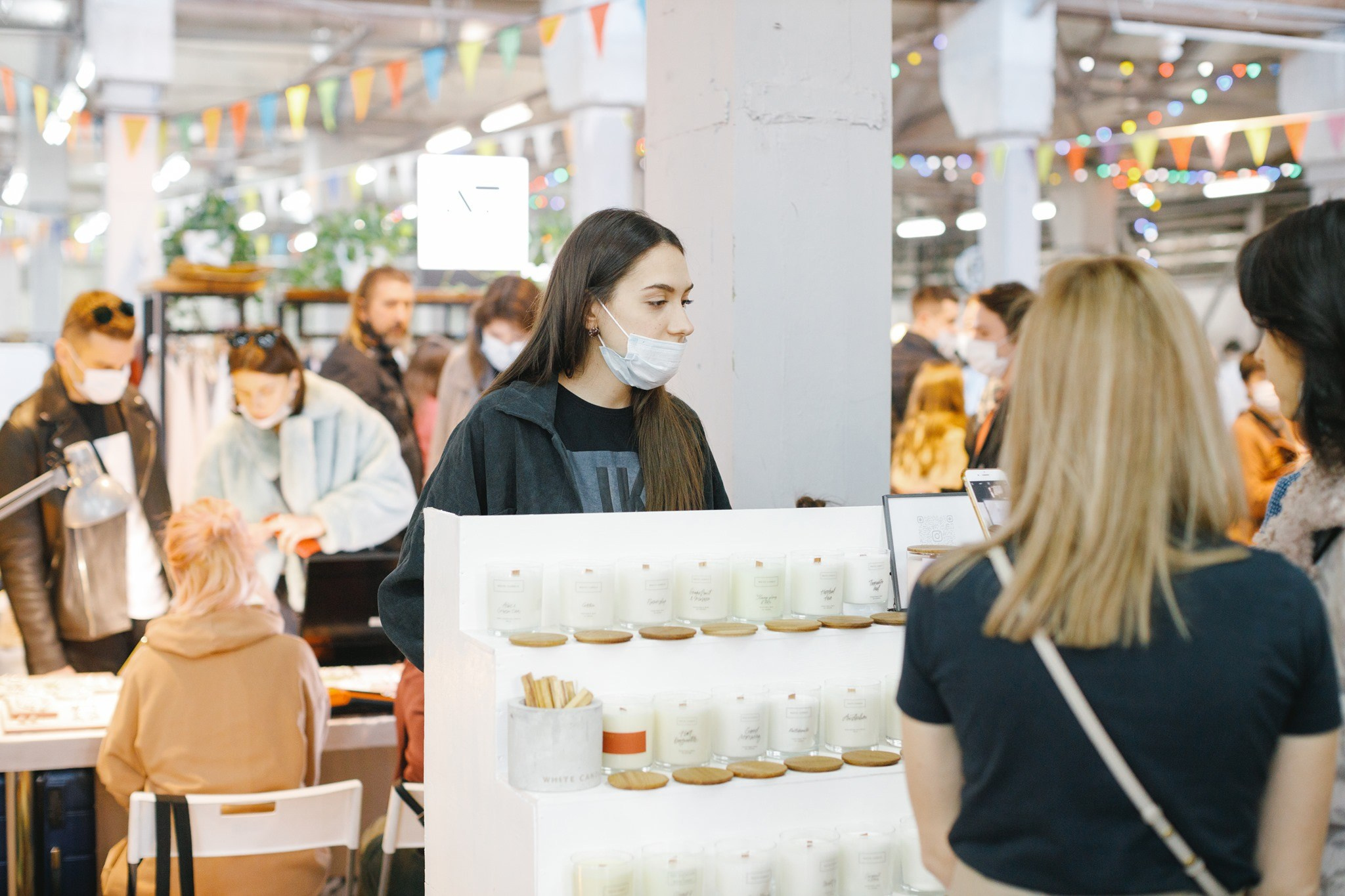 10–11 апреля 2021 на Трёхгорной мануфактуре / фото Иван Гущин. Фотоотчеты «Ламбада-маркета»