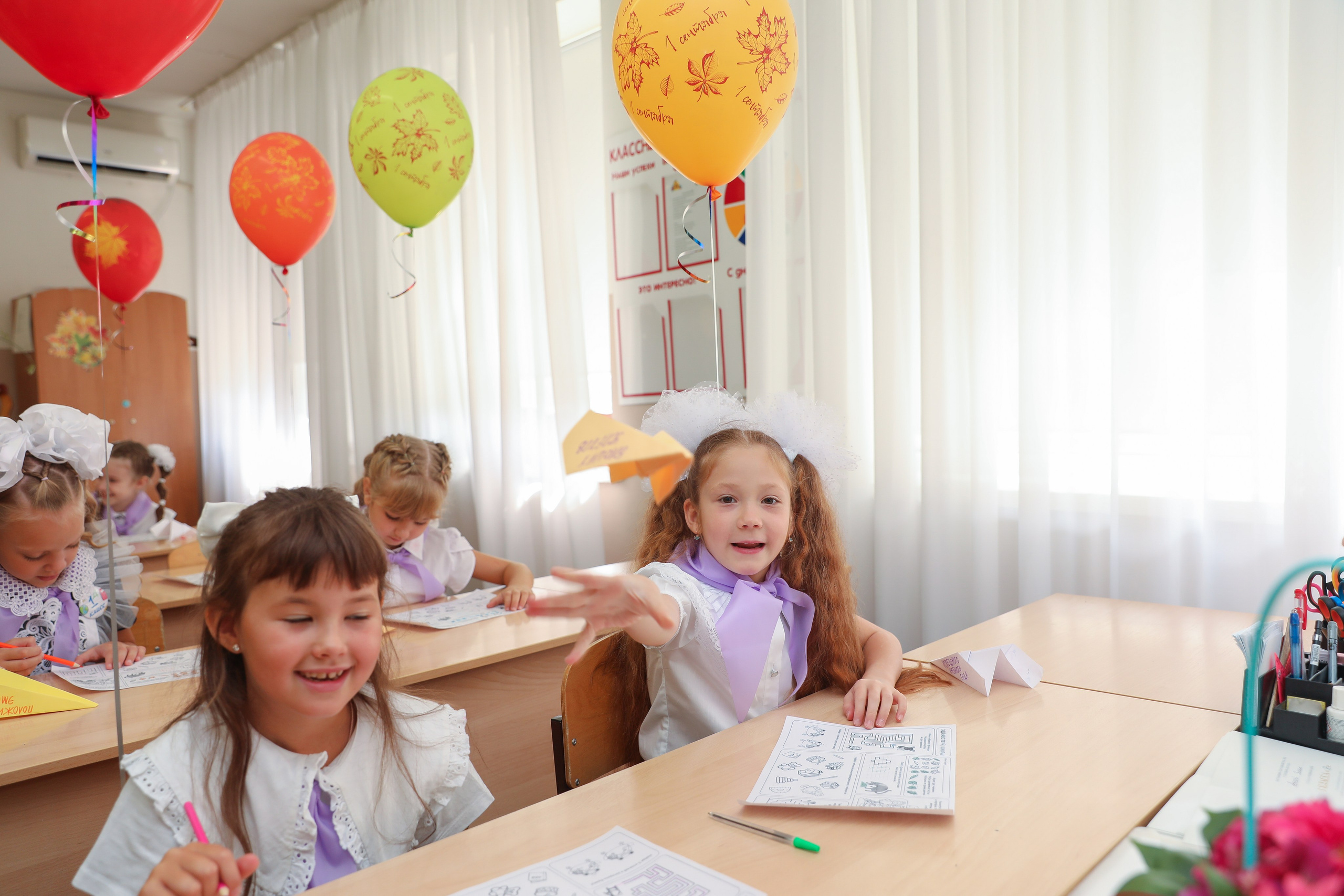 ЛИЦЕЙ ИСТЭК. Photographer Viktoriya Markushina «My world throug»