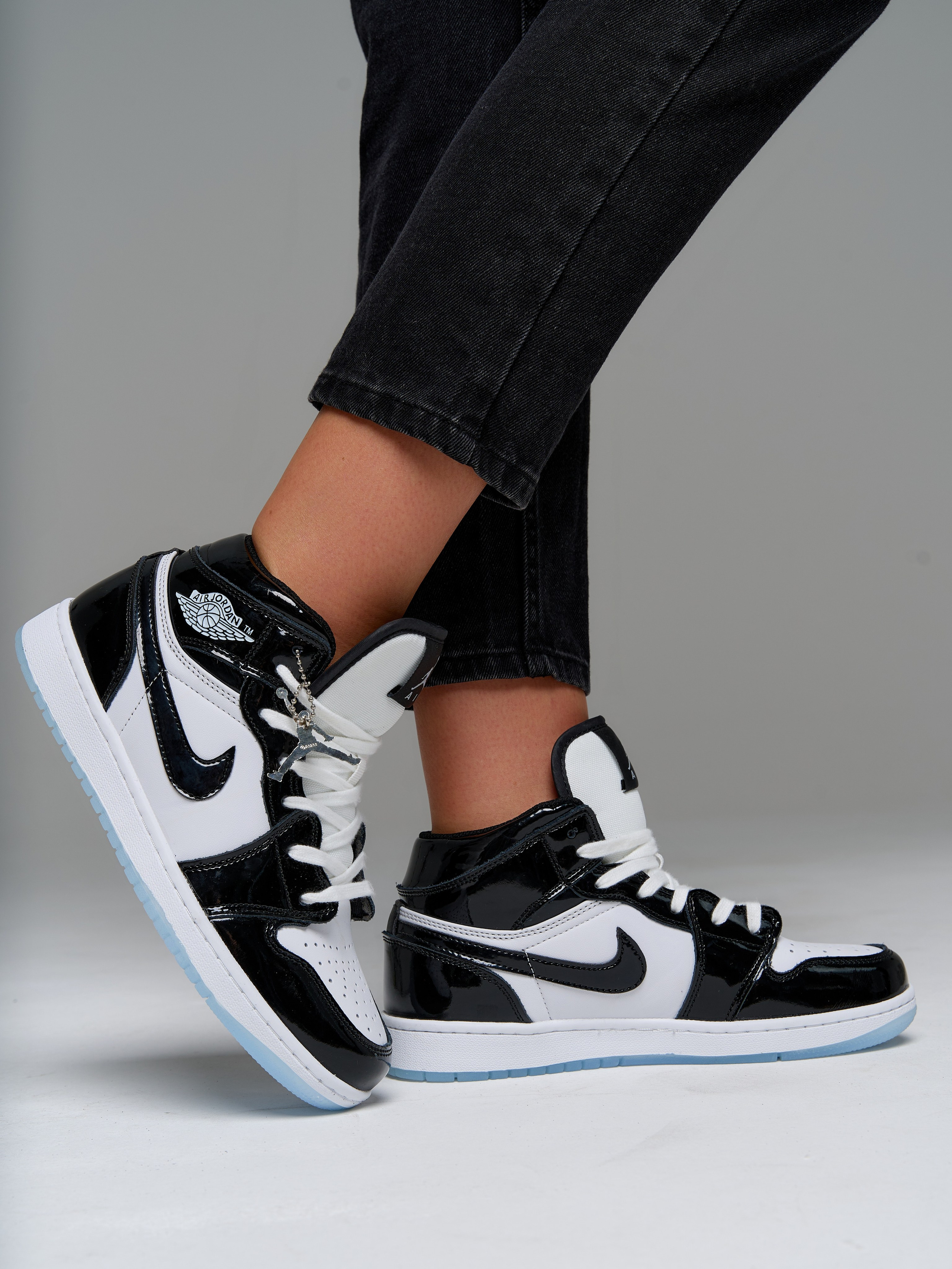 Кроссовки. Фотограф для маркетплейсов в Москве