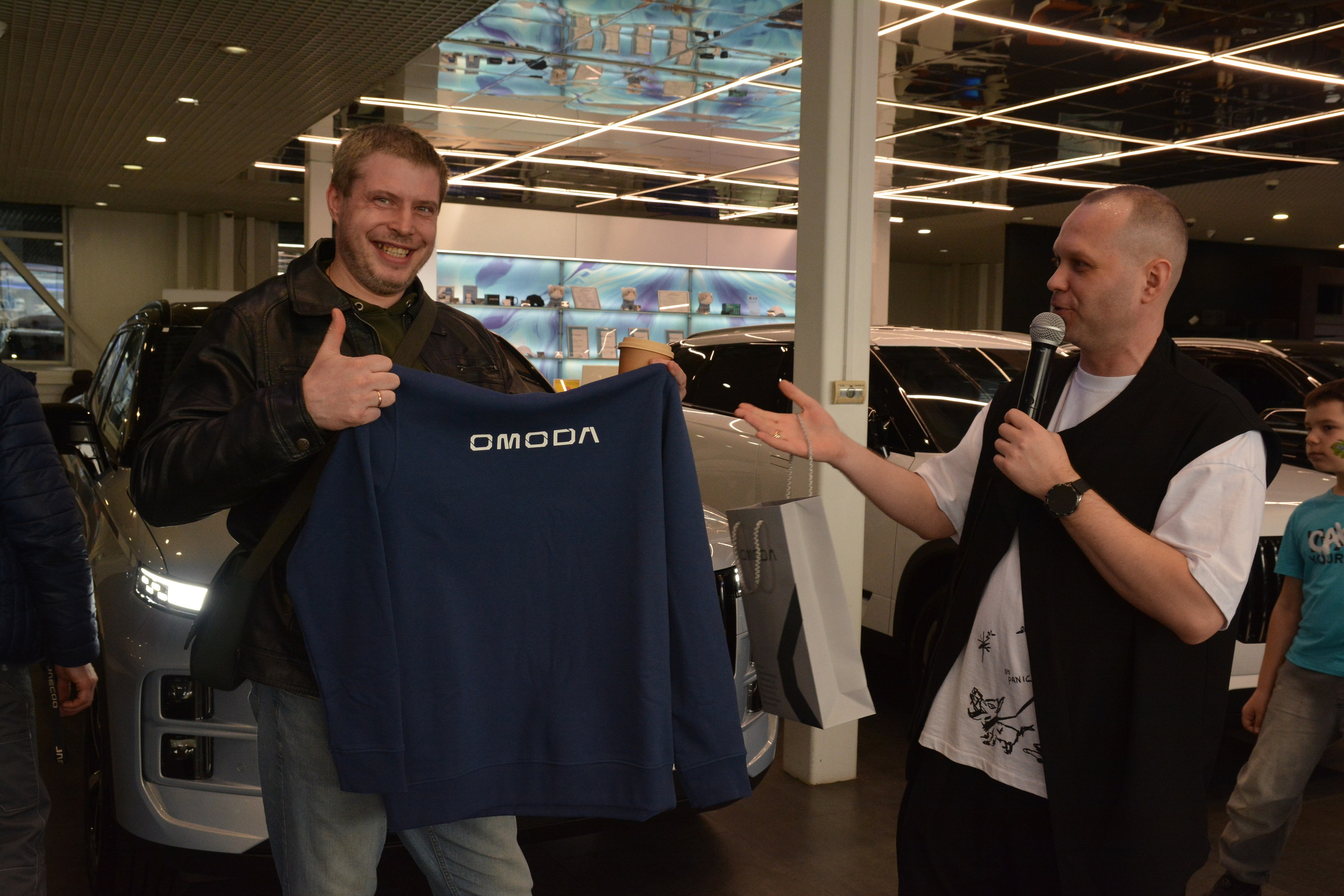 Презентация Omoda / Jaecoo. F/8 and be there — оказаться в нужном месте и поймать момент